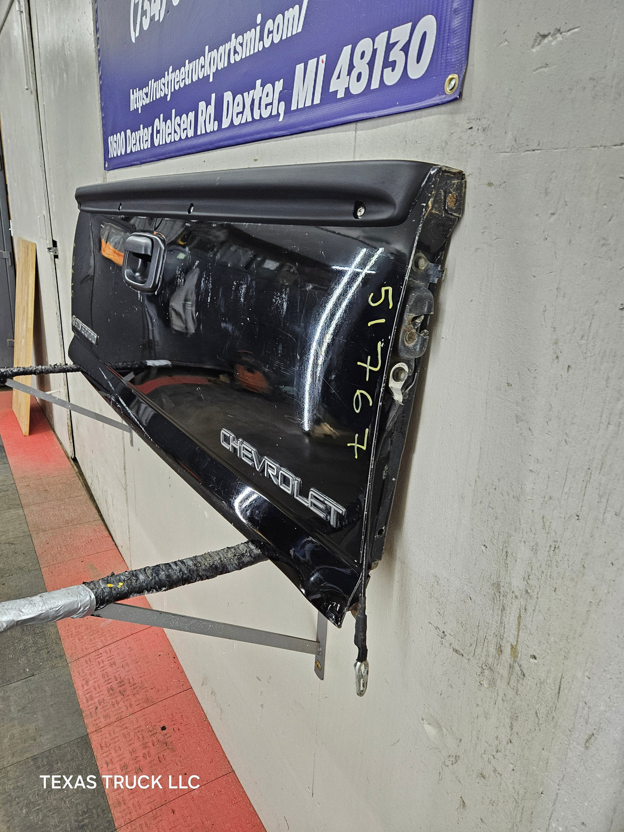 1999-2007 Chevrolet Silverado / GMC Sierra 1500 2500 3500 Tailgate