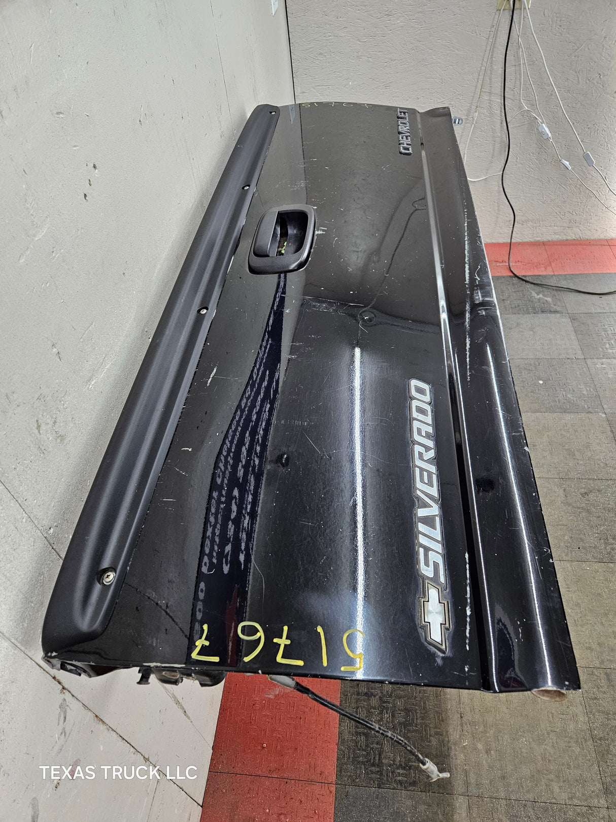 1999-2007 Chevrolet Silverado / GMC Sierra 1500 2500 3500 Tailgate