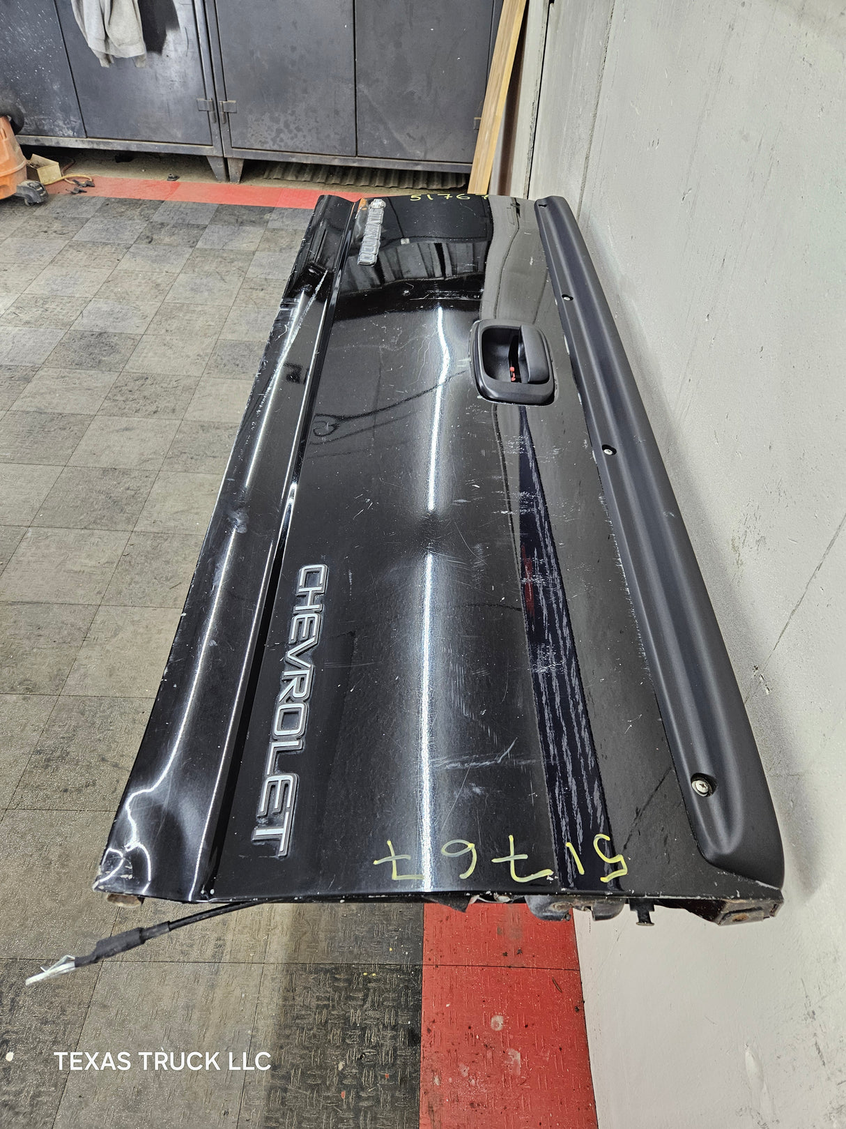 1999-2007 Chevrolet Silverado / GMC Sierra 1500 2500 3500 Tailgate