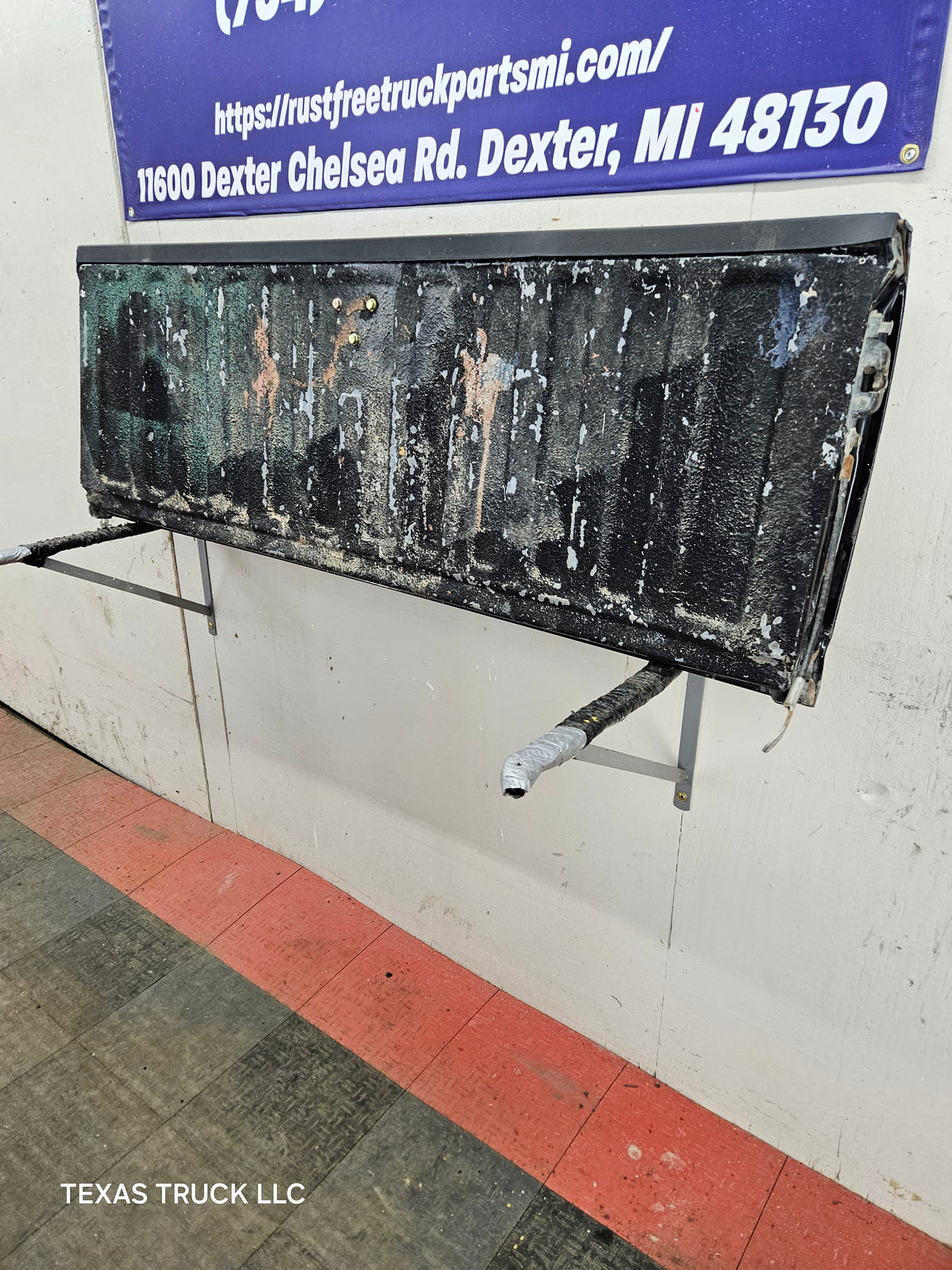 1999-2007 Chevrolet Silverado / GMC Sierra 1500 2500 3500 Tailgate