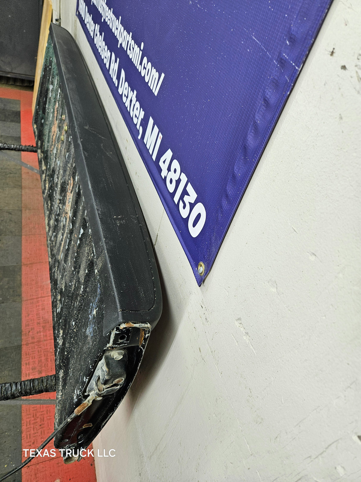 1999-2007 Chevrolet Silverado / GMC Sierra 1500 2500 3500 Tailgate