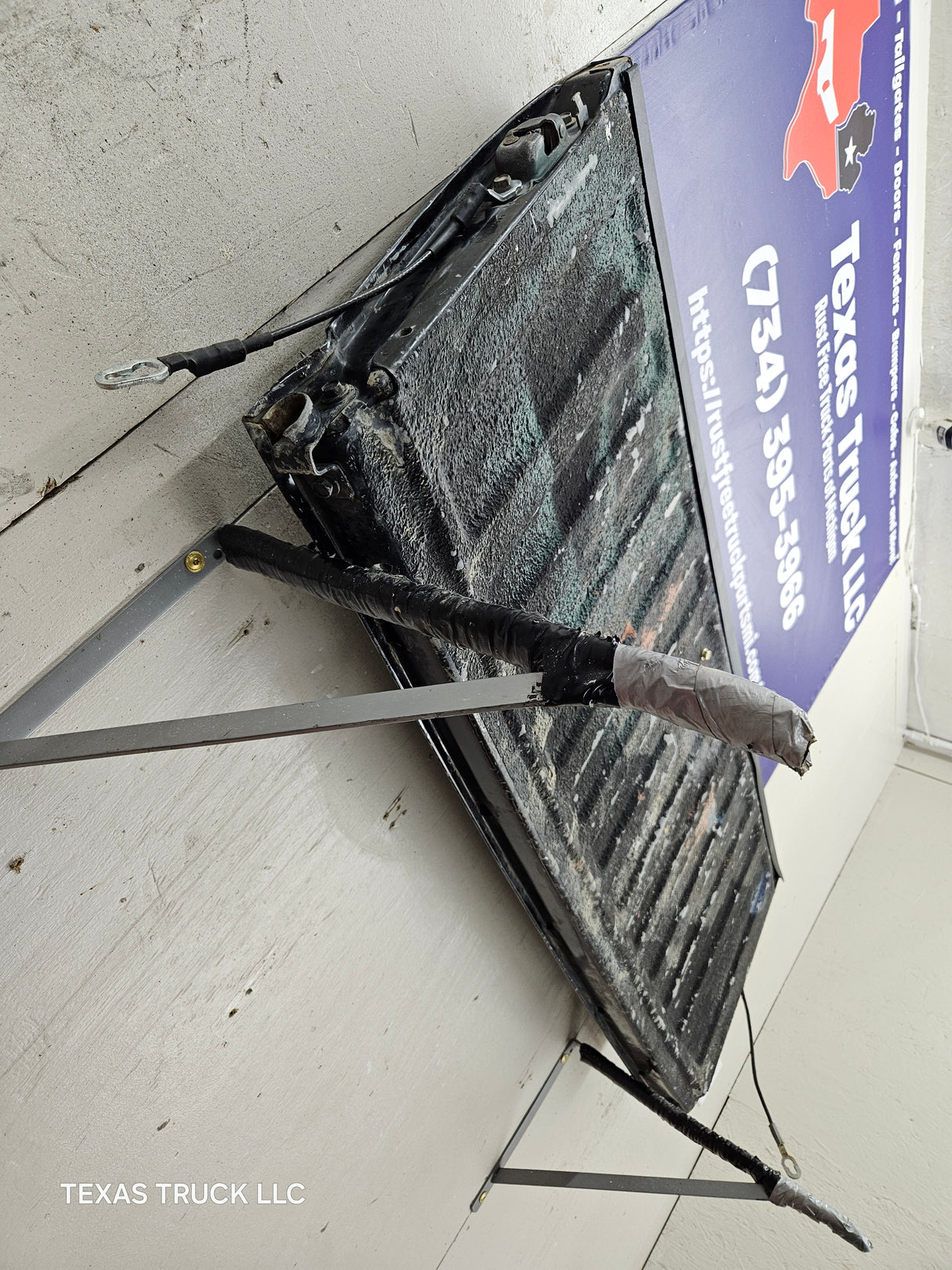 1999-2007 Chevrolet Silverado / GMC Sierra 1500 2500 3500 Tailgate