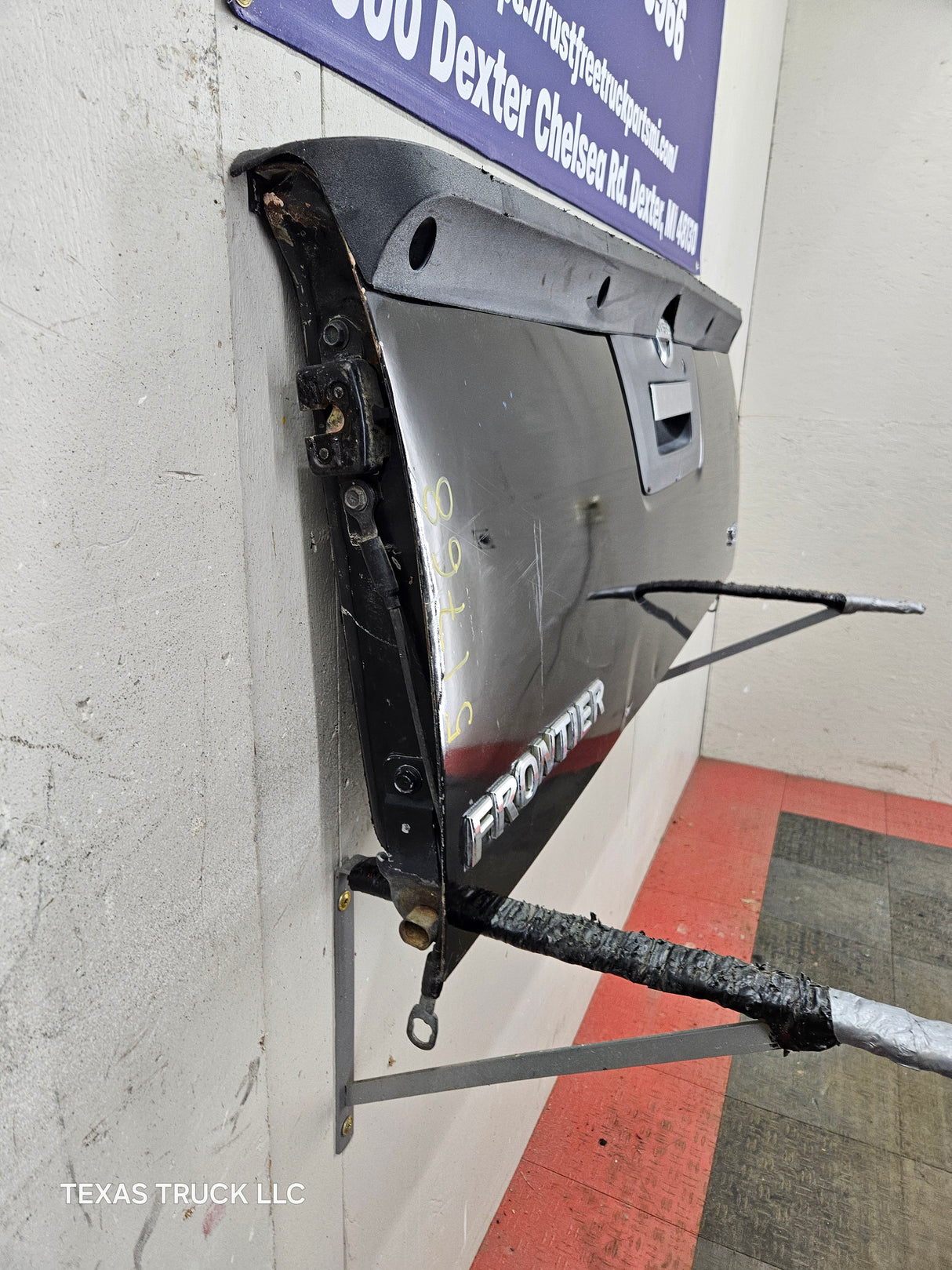 2013-2021 Nissan Frontier Tailgate Trunk Hatch