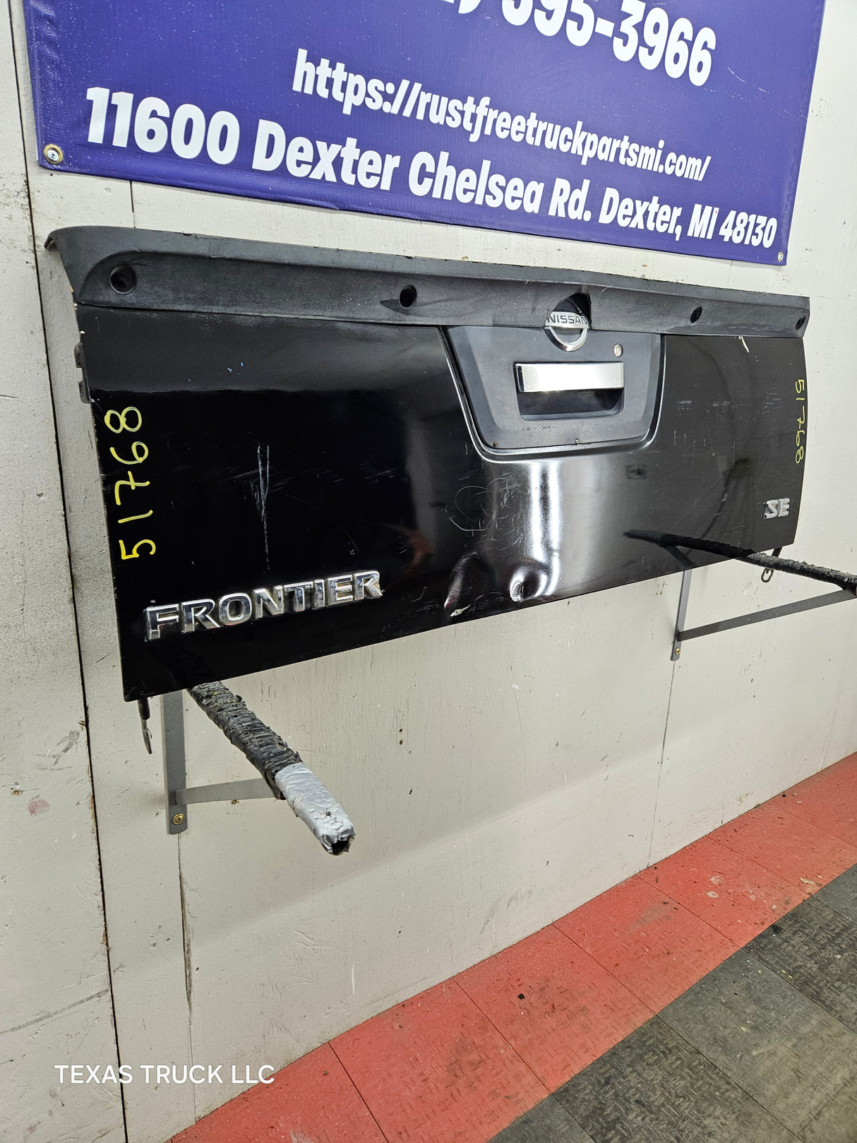 2013-2021 Nissan Frontier Tailgate Trunk Hatch