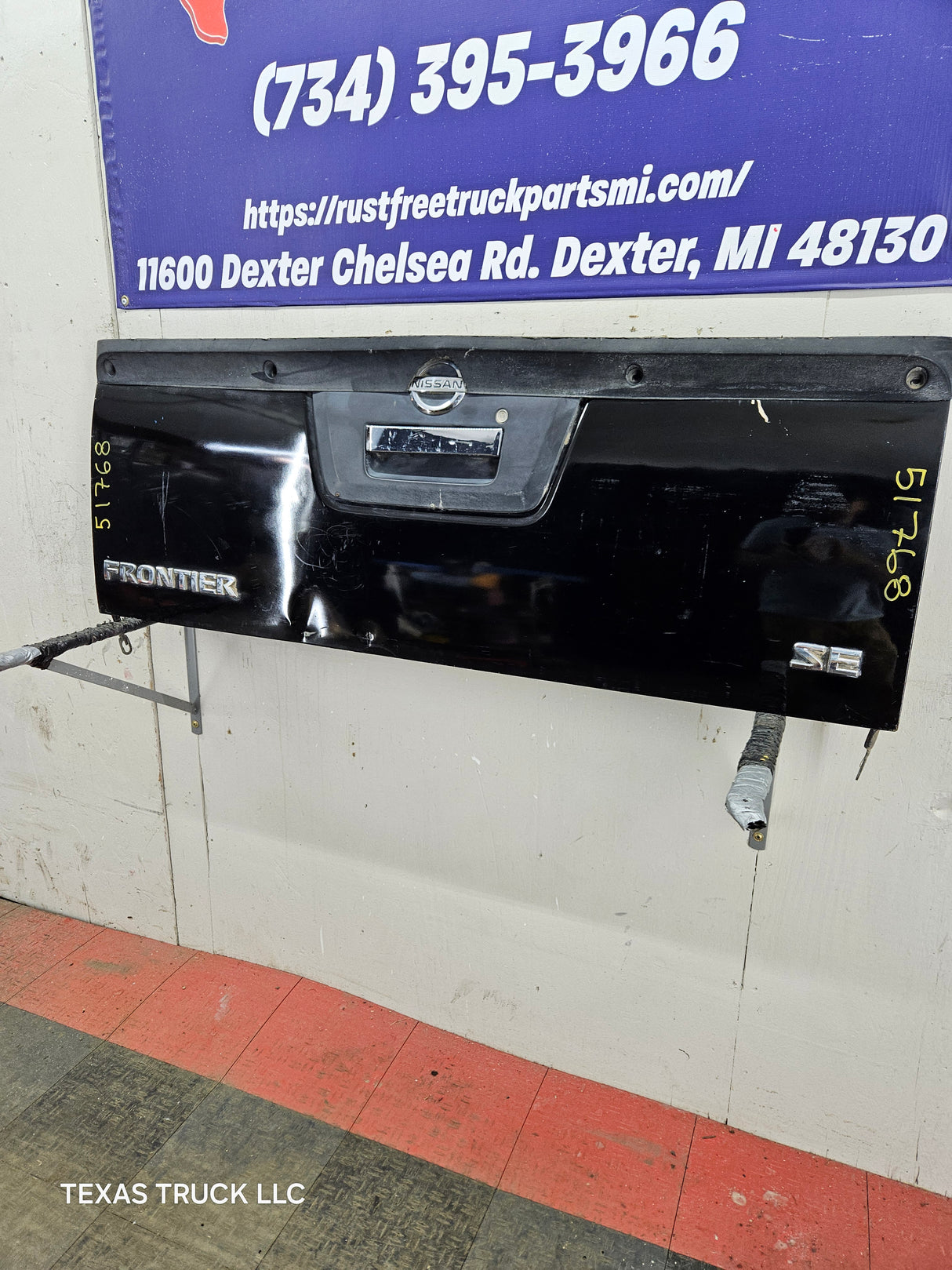 2013-2021 Nissan Frontier Tailgate Trunk Hatch