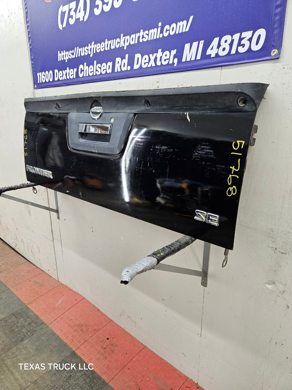 2013-2021 Nissan Frontier Tailgate Trunk Hatch