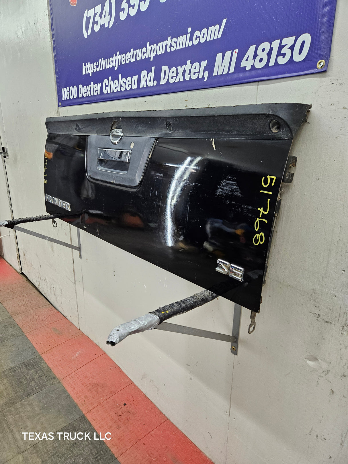 2013-2021 Nissan Frontier Tailgate Trunk Hatch