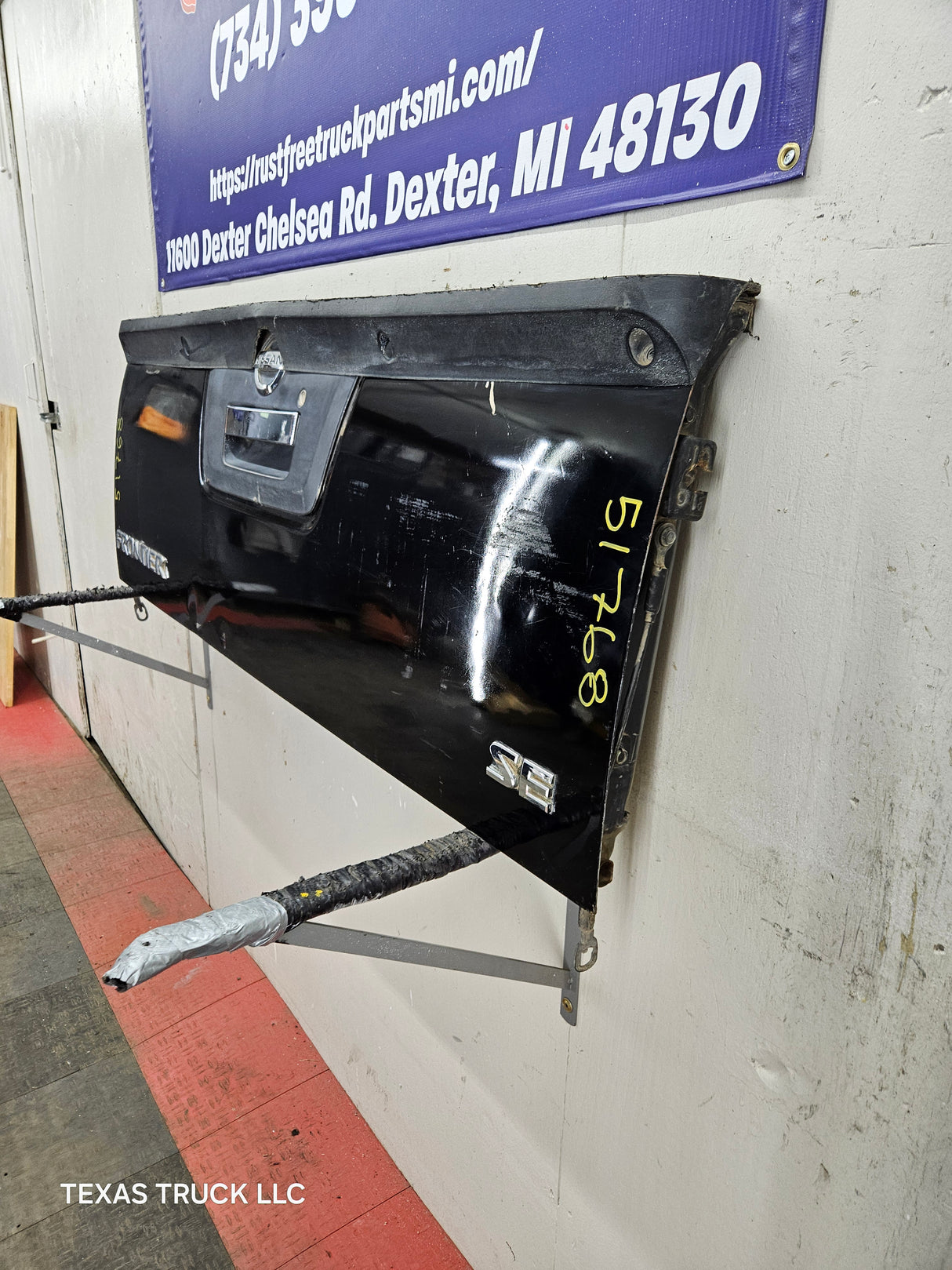 2013-2021 Nissan Frontier Tailgate Trunk Hatch