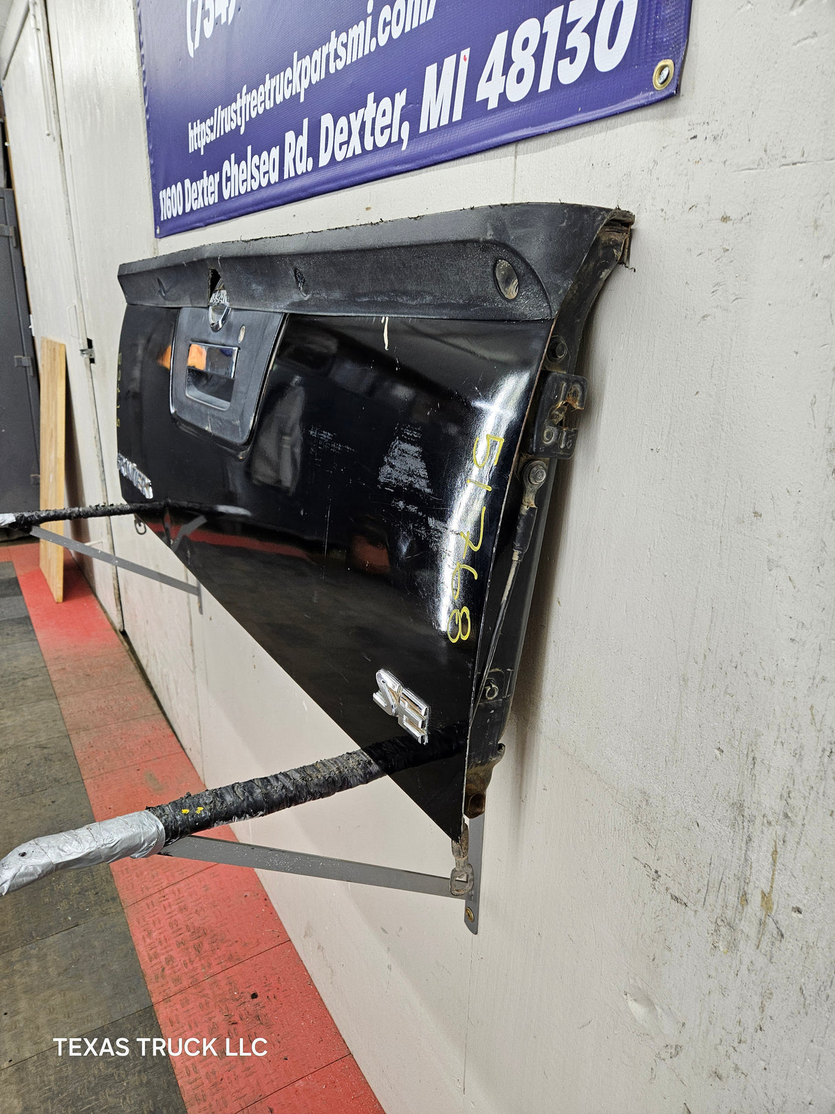 2013-2021 Nissan Frontier Tailgate Trunk Hatch