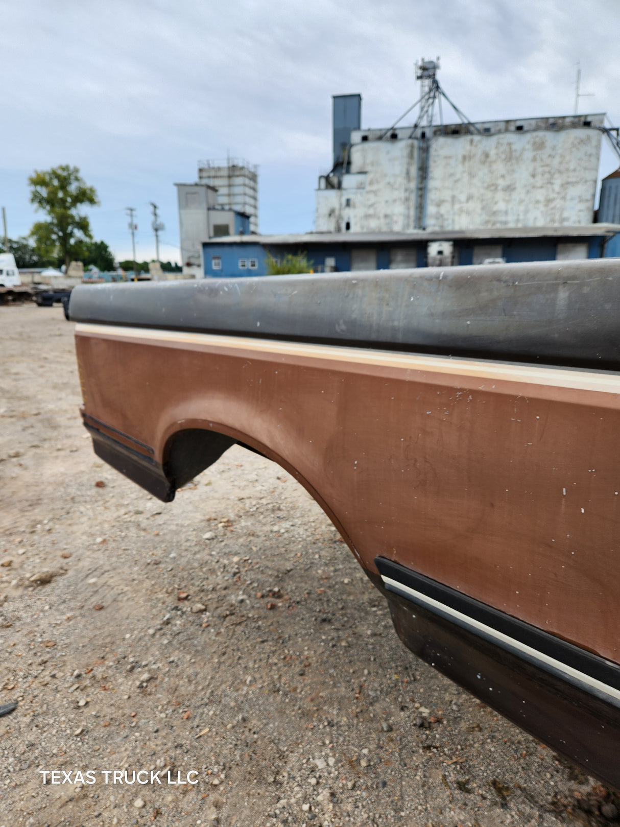 1987-1997 Ford F150 F250 F350 OBS 6' 9" Short Truck Bed