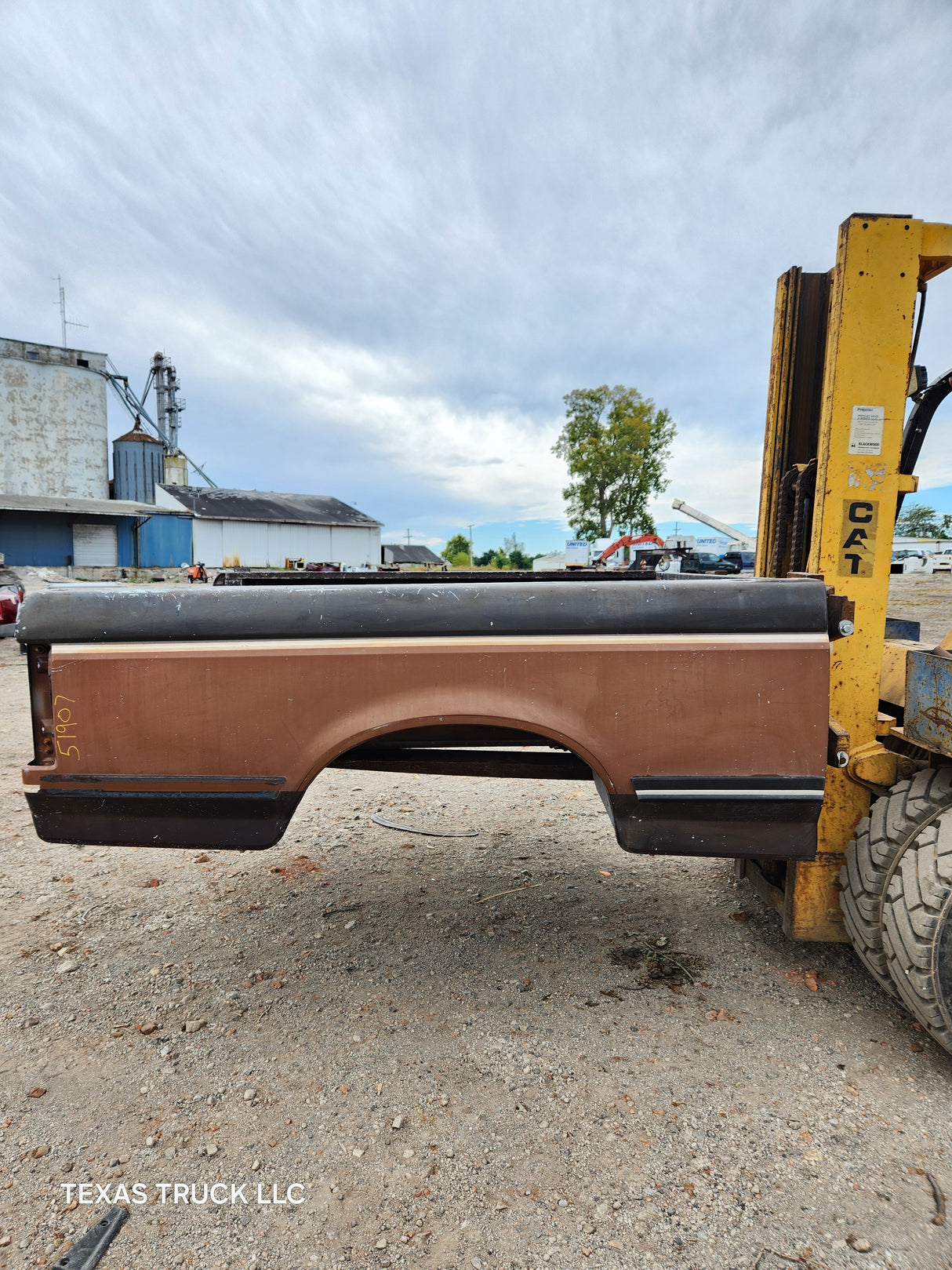 1987-1997 Ford F150 F250 F350 OBS 6' 9" Short Truck Bed