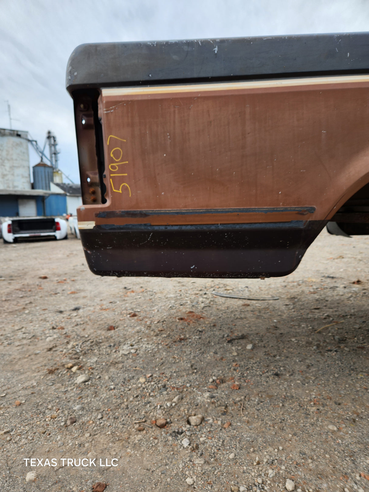 1987-1997 Ford F150 F250 F350 OBS 6' 9" Short Truck Bed