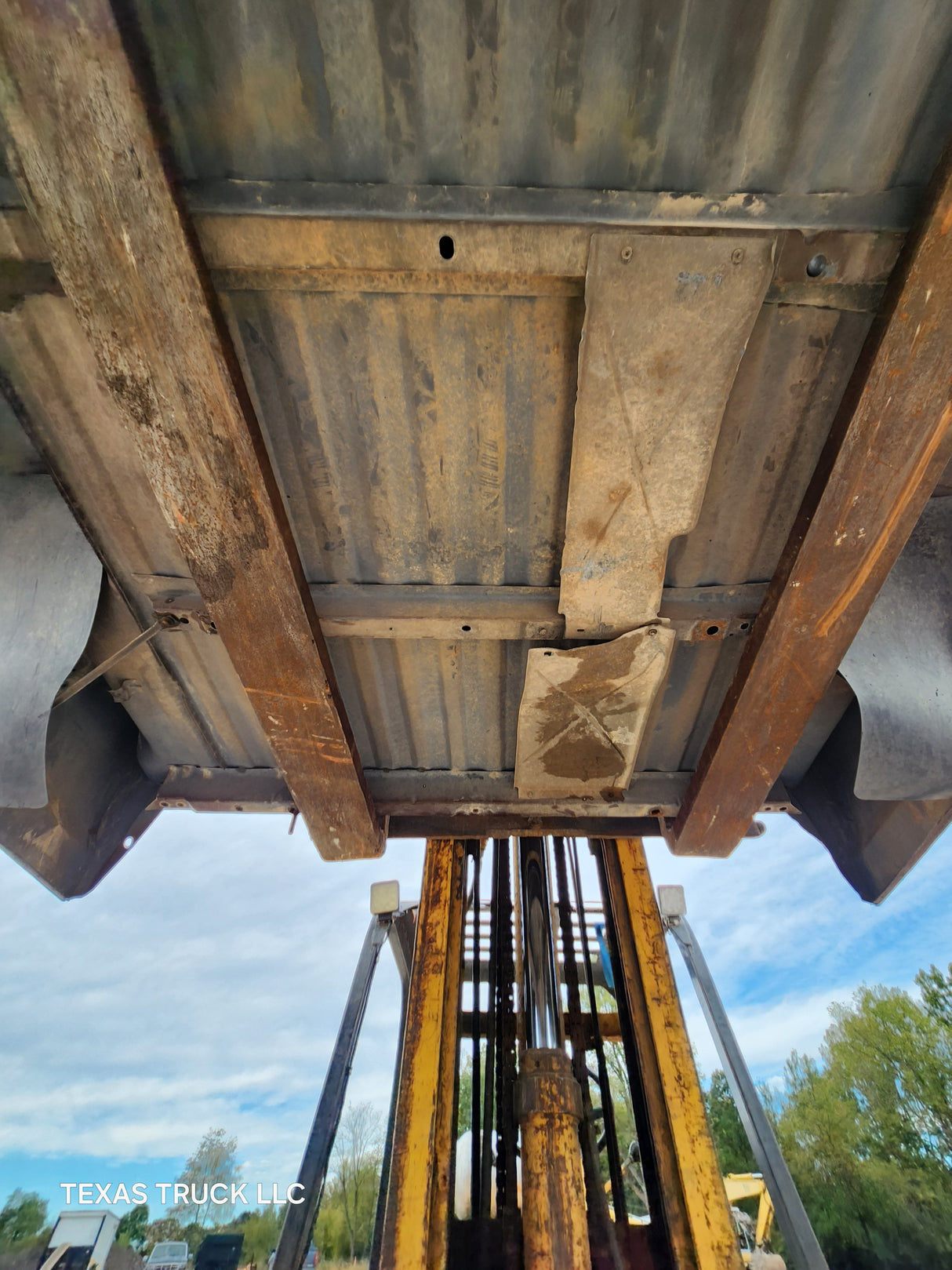 1987-1997 Ford F150 F250 F350 OBS 6' 9" Short Truck Bed