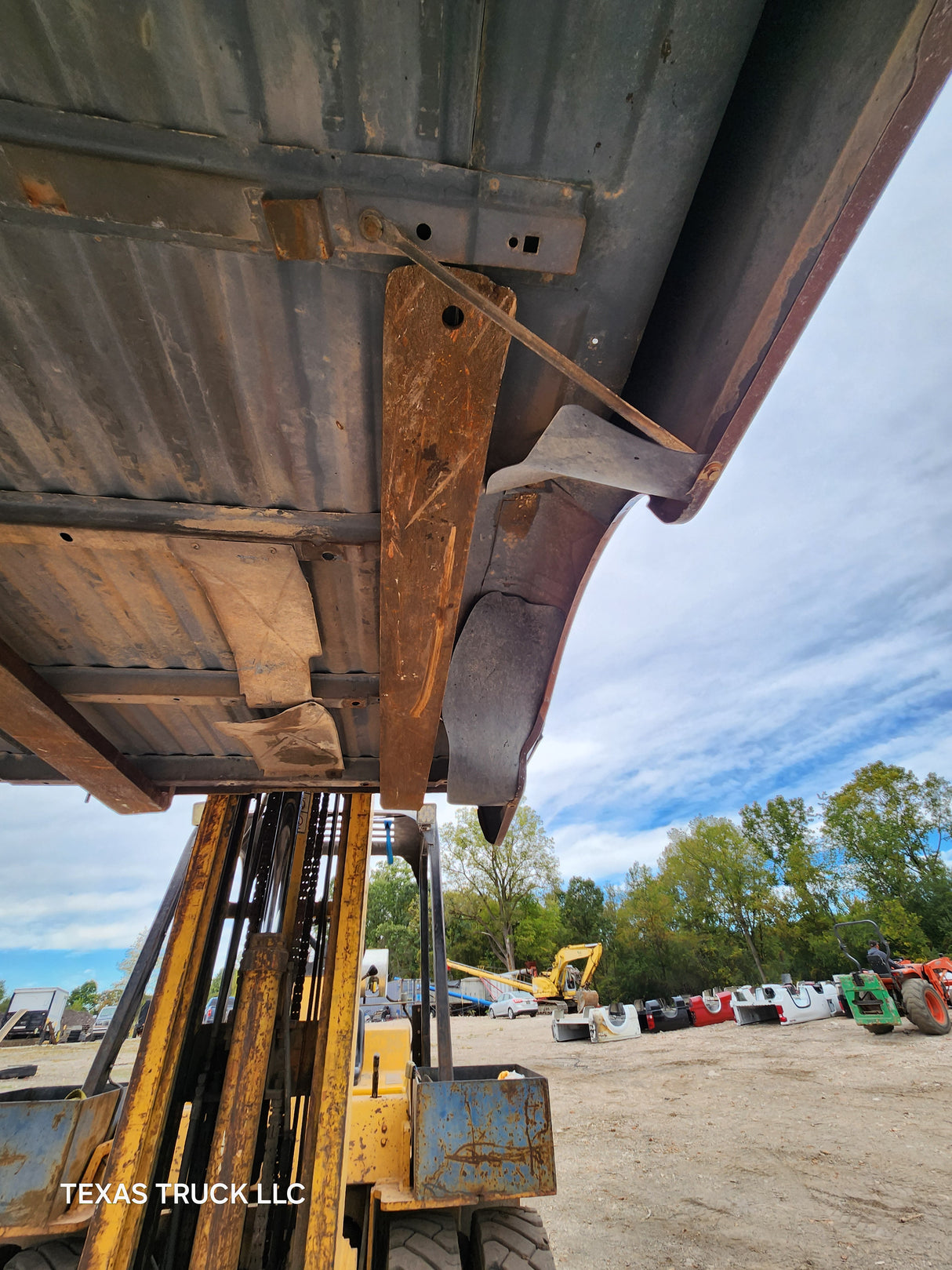 1987-1997 Ford F150 F250 F350 OBS 6' 9" Short Truck Bed