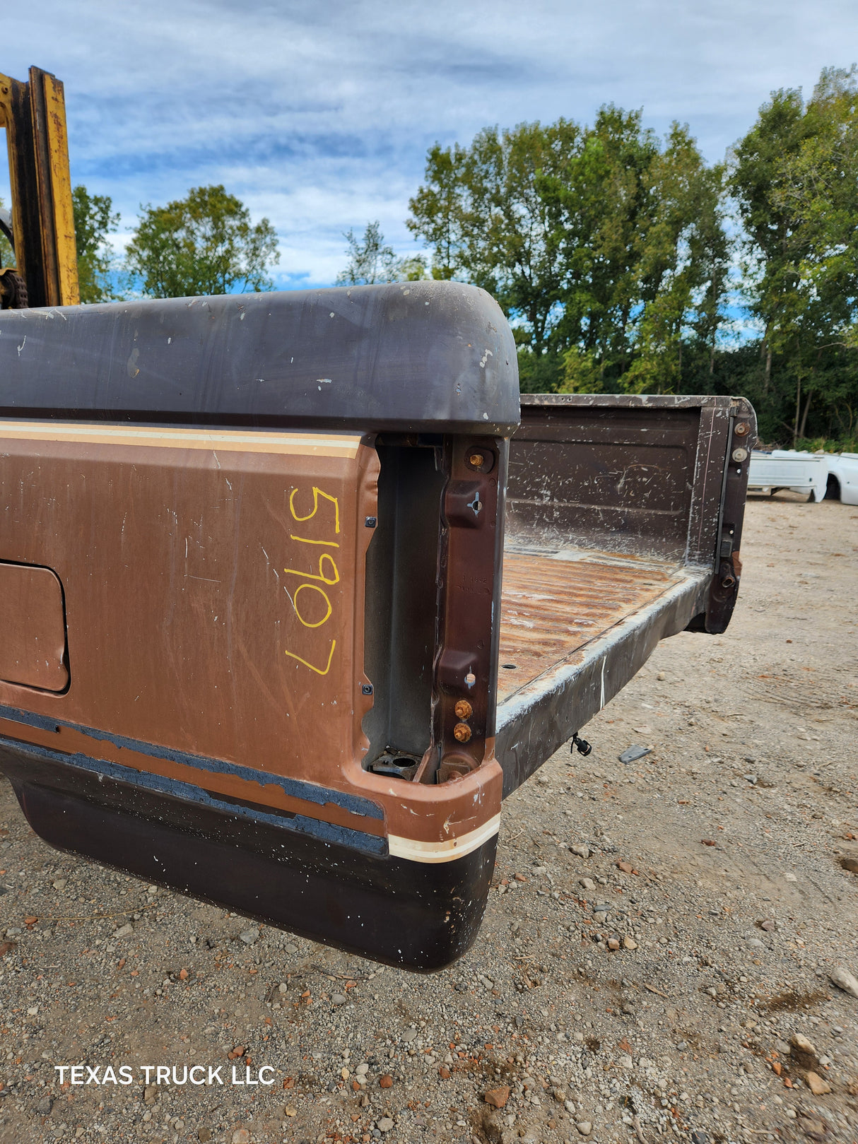 1987-1997 Ford F150 F250 F350 OBS 6' 9" Short Truck Bed