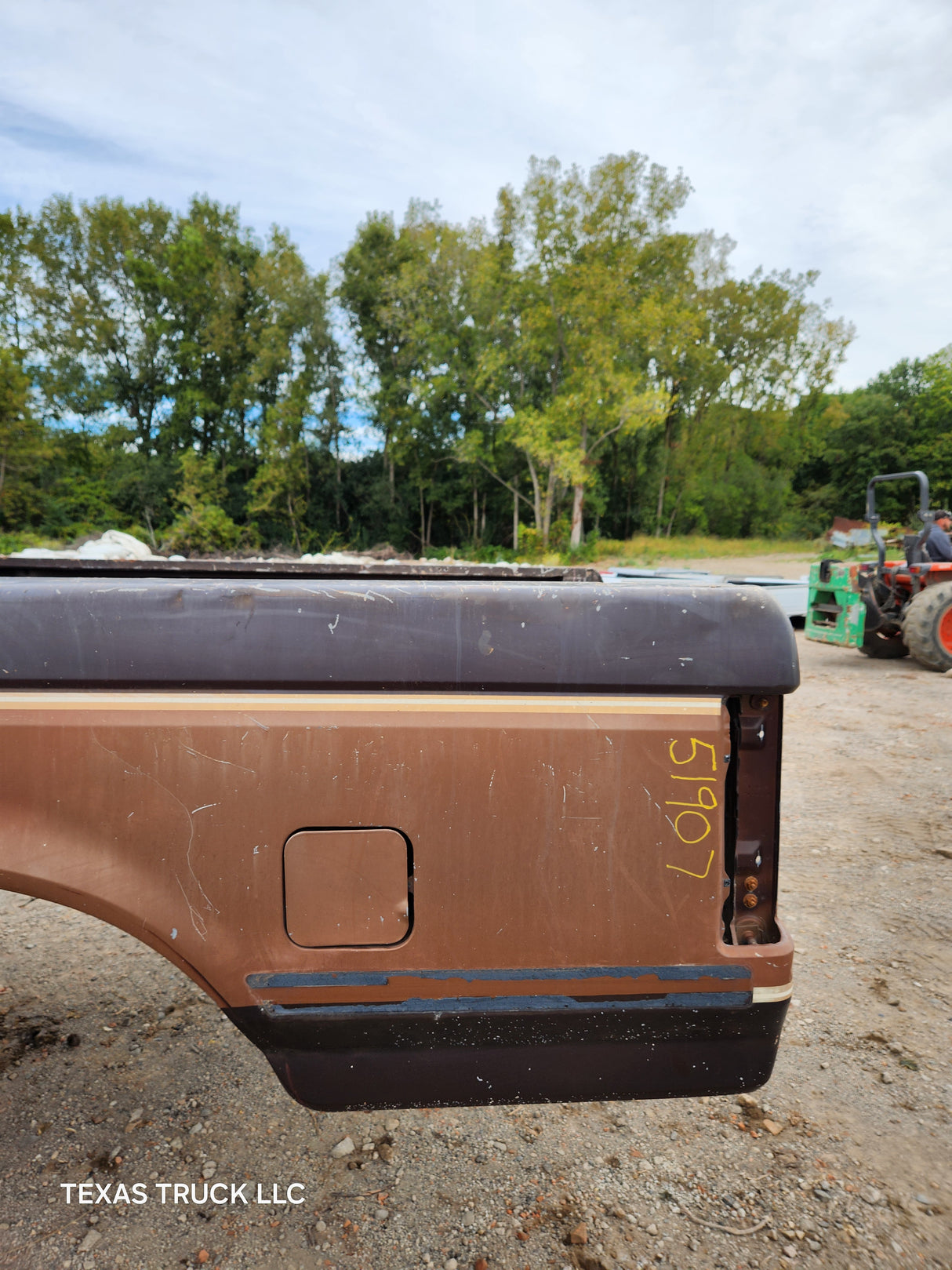 1987-1997 Ford F150 F250 F350 OBS 6' 9" Short Truck Bed