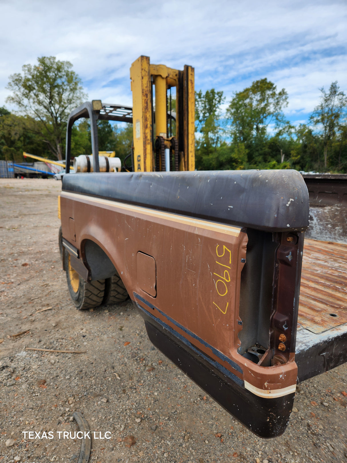 1987-1997 Ford F150 F250 F350 OBS 6' 9" Short Truck Bed