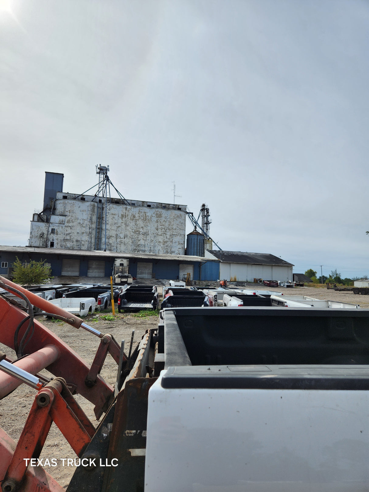 2014-2019 Chevrolet Silverado / GMC Sierra 3500 HD 8' Dually Truck Bed