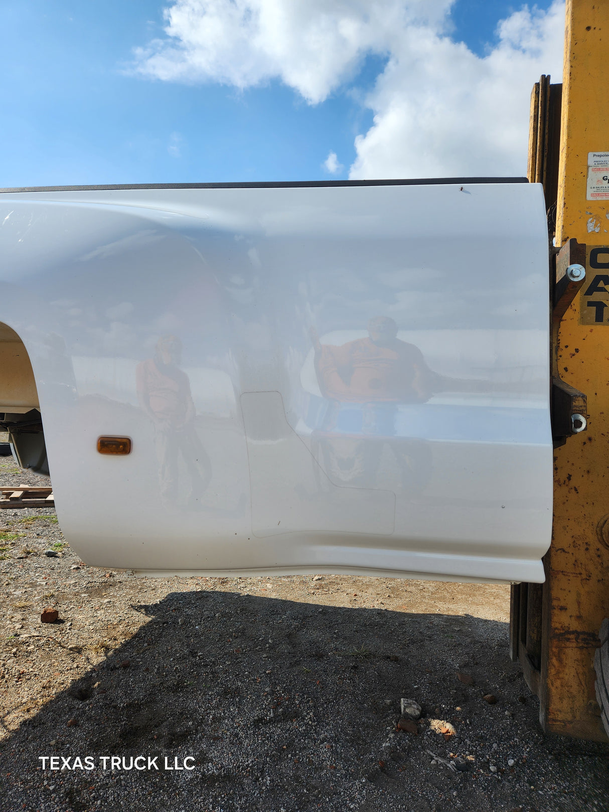 2014-2019 Chevrolet Silverado / GMC Sierra 3500 HD 8' Dually Truck Bed