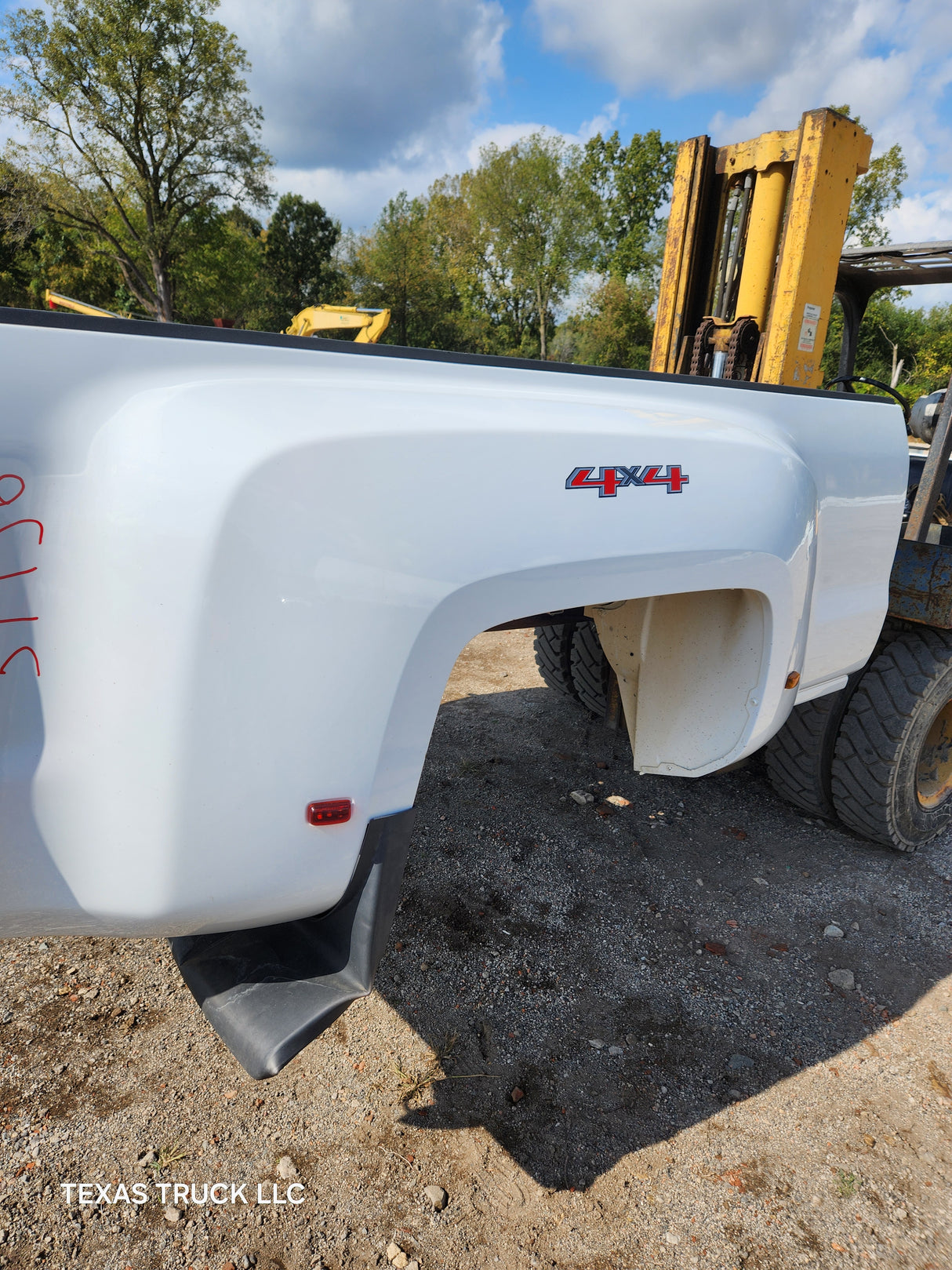 2014-2019 Chevrolet Silverado / GMC Sierra 3500 HD 8' Dually Truck Bed
