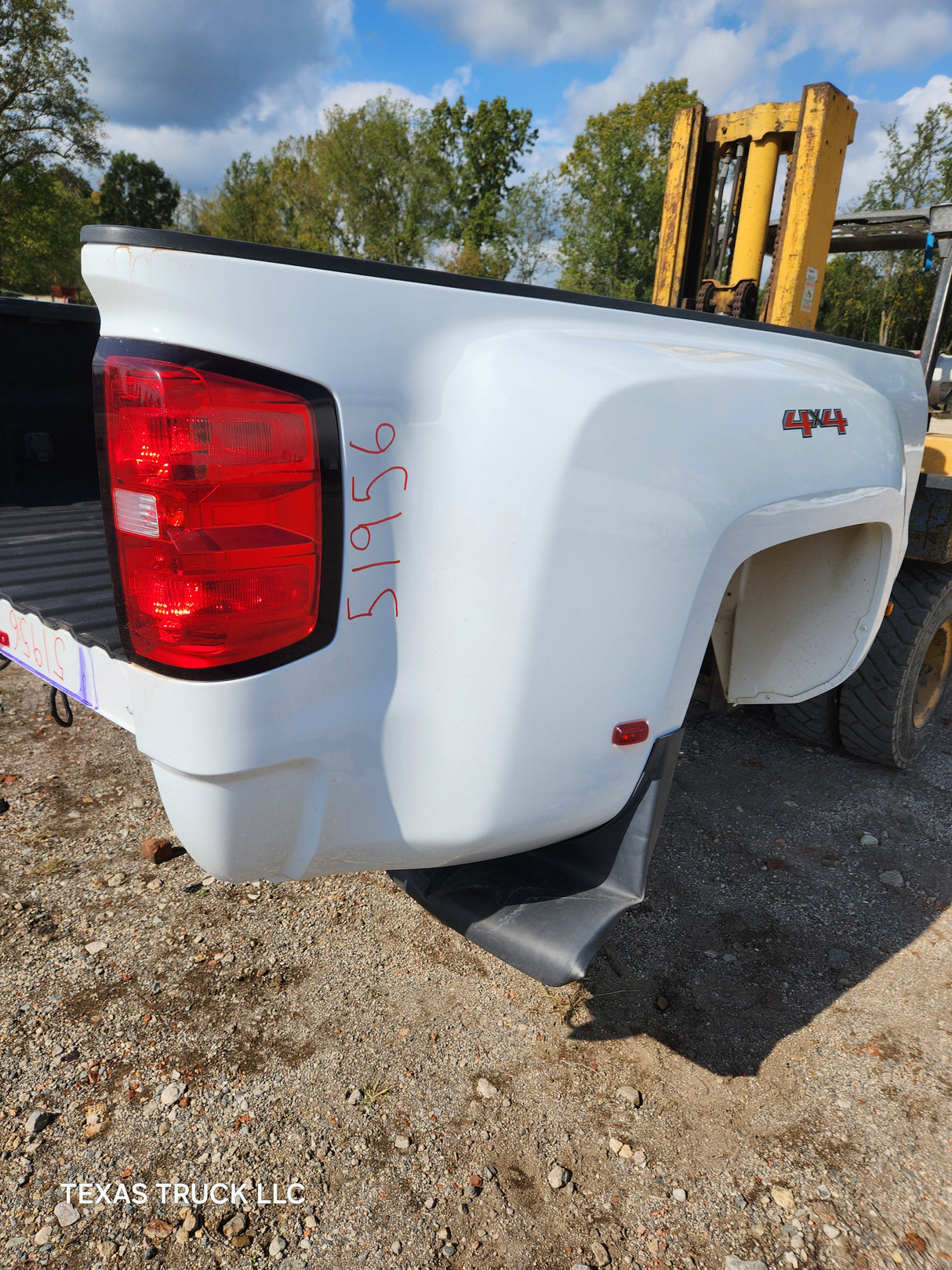 2014-2019 Chevrolet Silverado / GMC Sierra 3500 HD 8' Dually Truck Bed