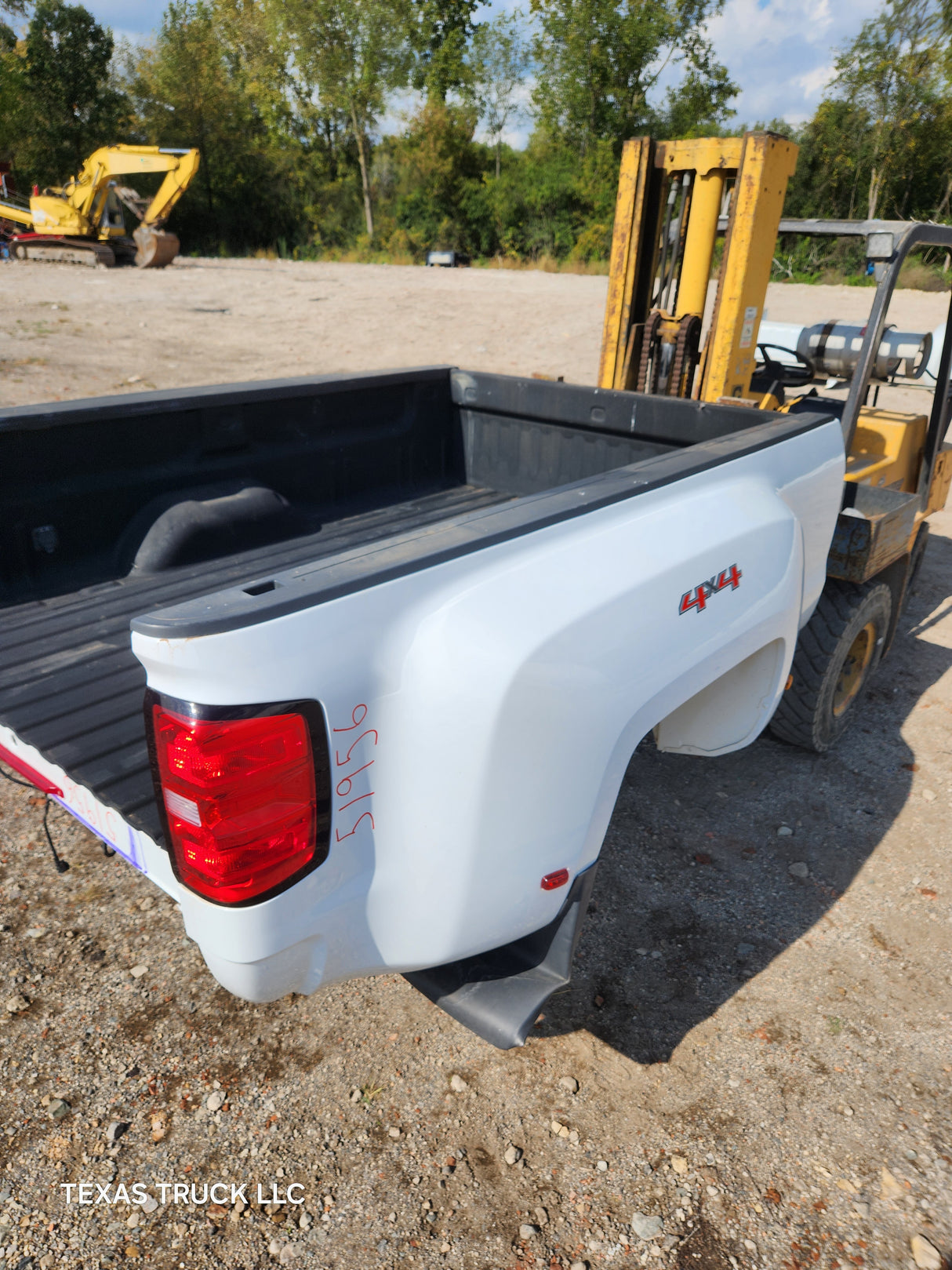 2014-2019 Chevrolet Silverado / GMC Sierra 3500 HD 8' Dually Truck Bed