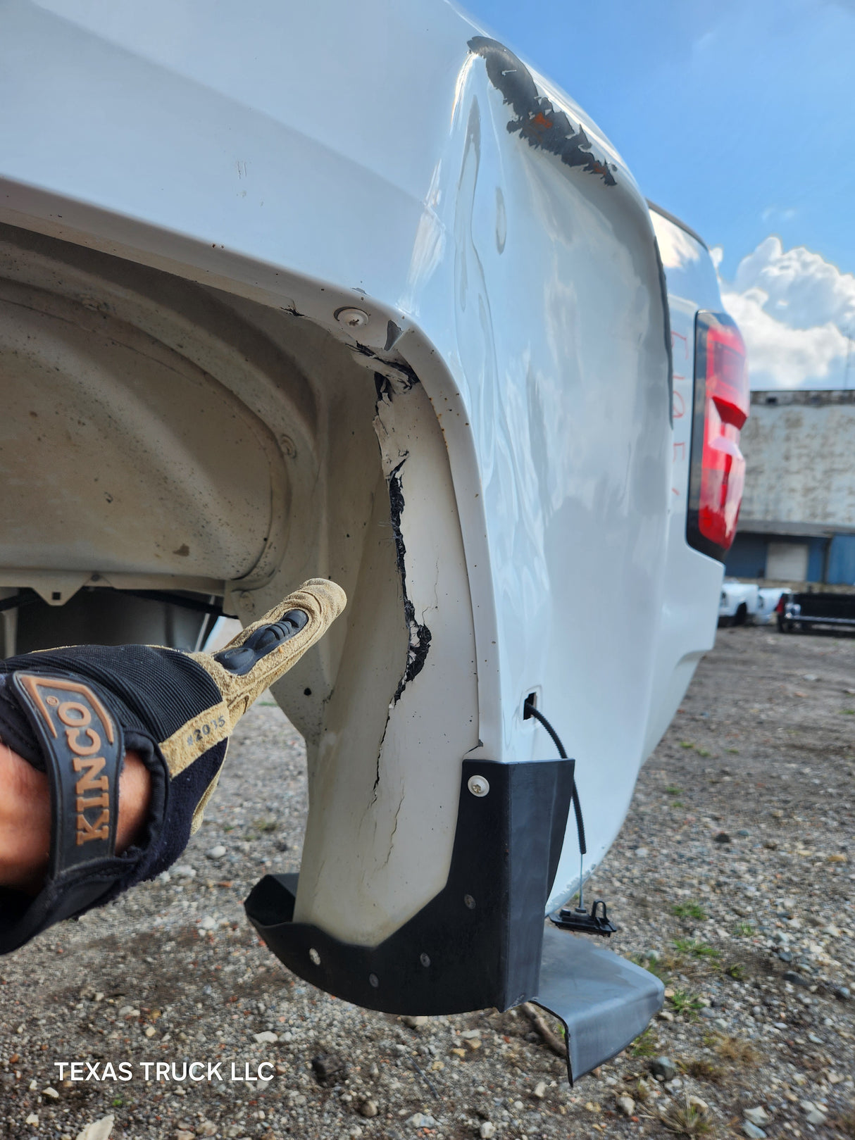 2014-2019 Chevrolet Silverado / GMC Sierra 3500 HD 8' Dually Truck Bed