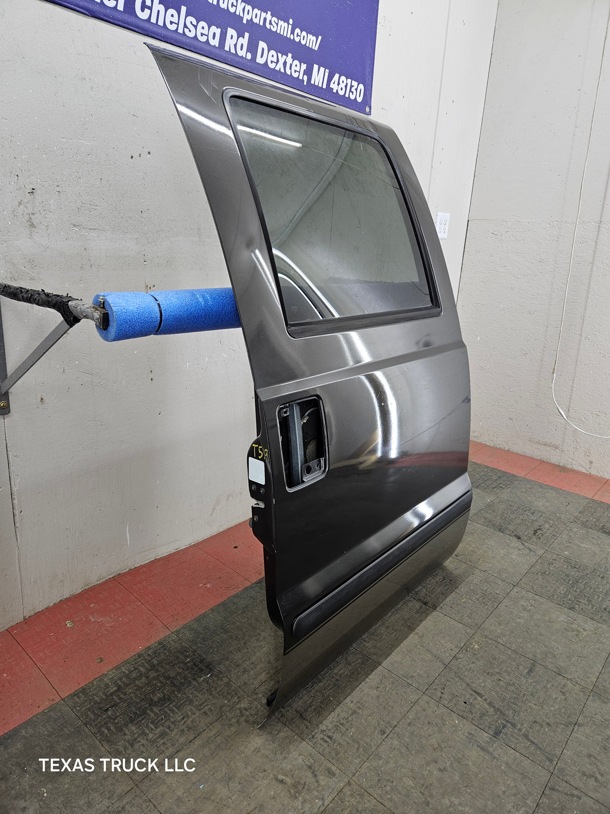 1999-2011 Ford Super Duty F250 F350 F450 F550 RH Crew Cab Passenger Side Rear Door