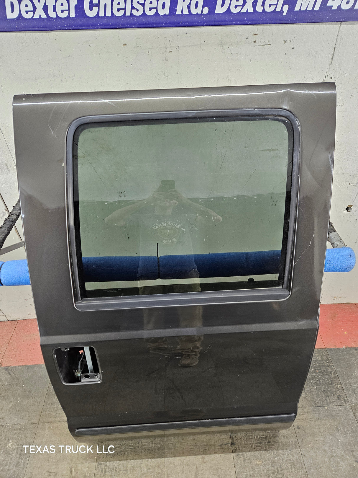 1999-2011 Ford Super Duty F250 F350 F450 F550 RH Crew Cab Passenger Side Rear Door