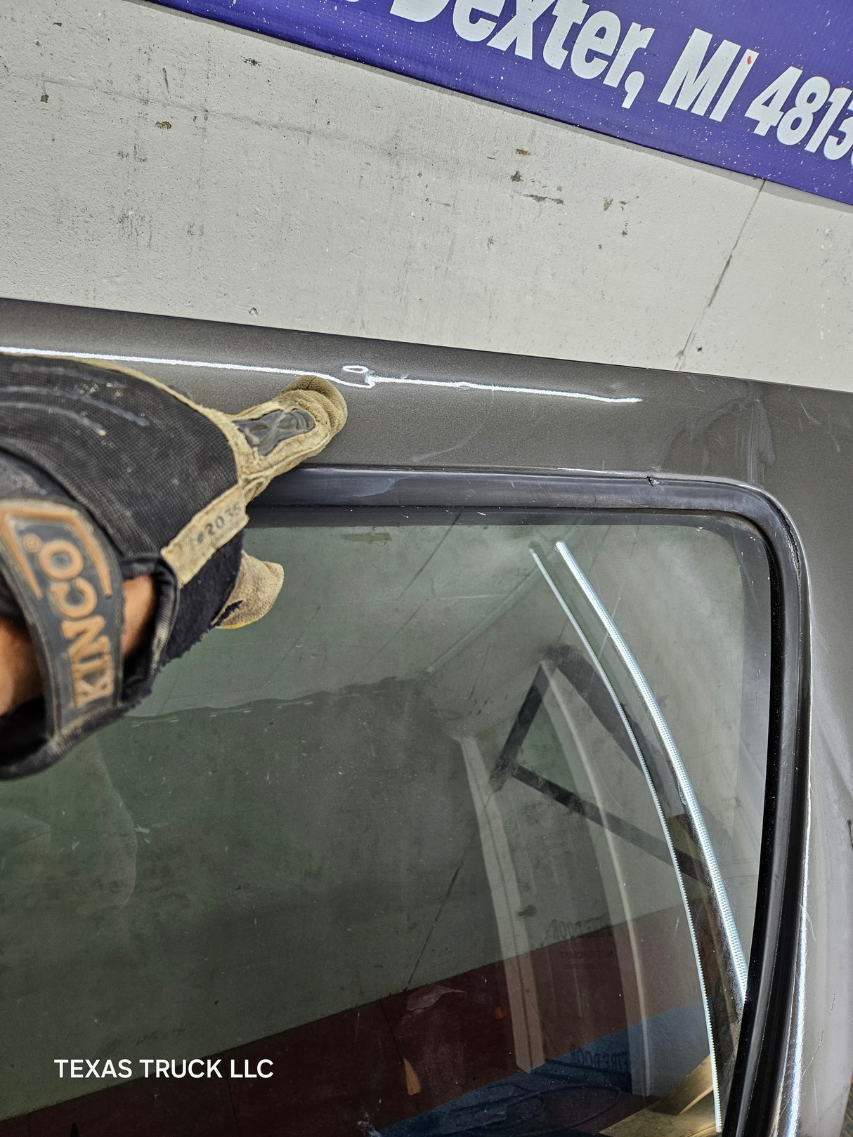 1999-2011 Ford Super Duty F250 F350 F450 F550 RH Crew Cab Passenger Side Rear Door