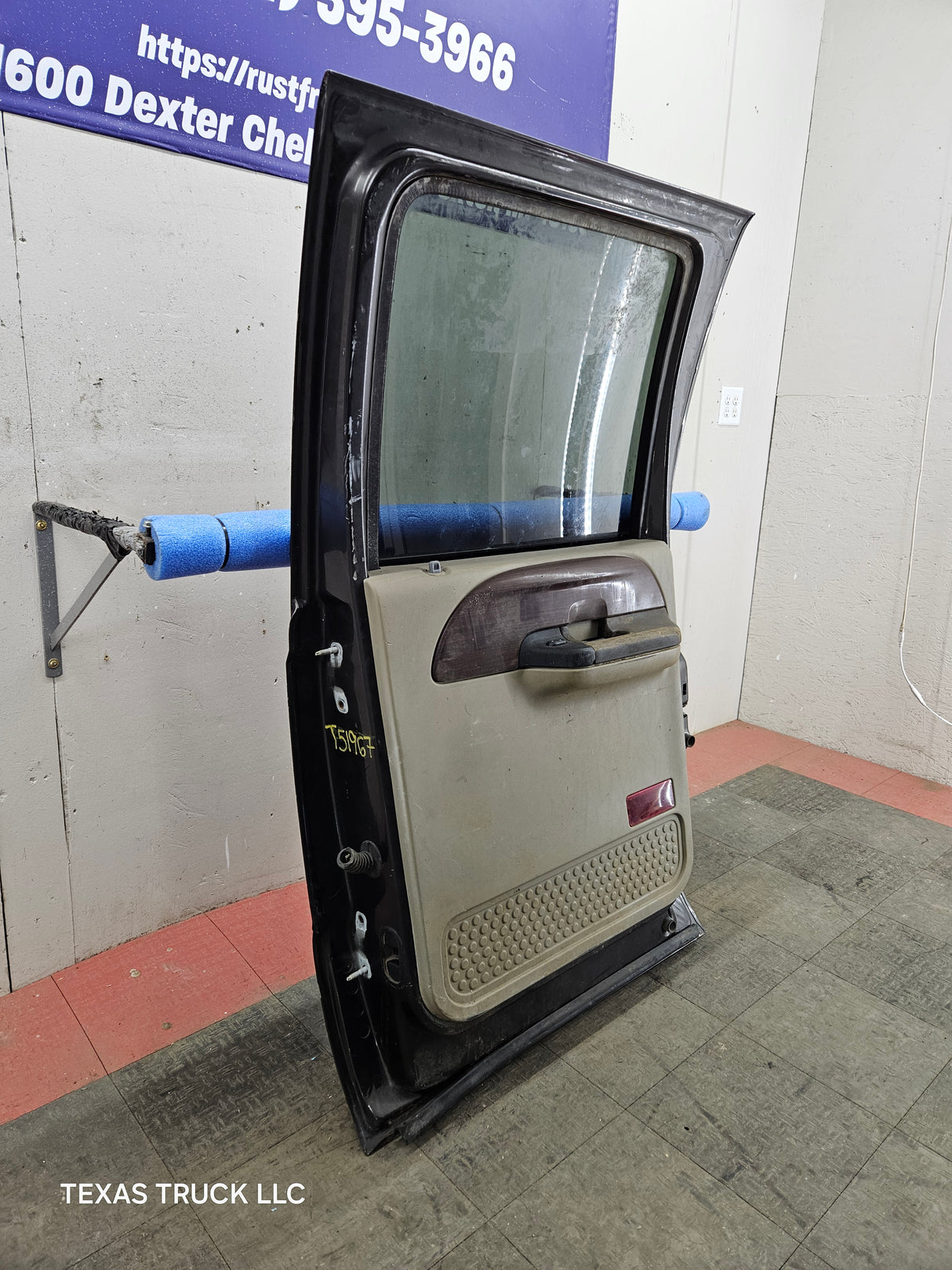 1999-2011 Ford Super Duty F250 F350 F450 F550 RH Crew Cab Passenger Side Rear Door