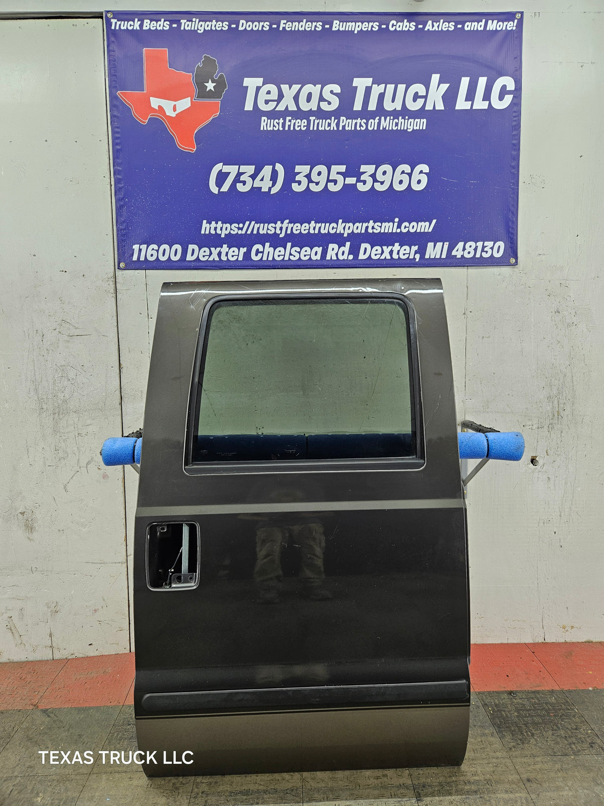 1999-2011 Ford Super Duty F250 F350 F450 F550 RH Crew Cab Passenger Side Rear Door