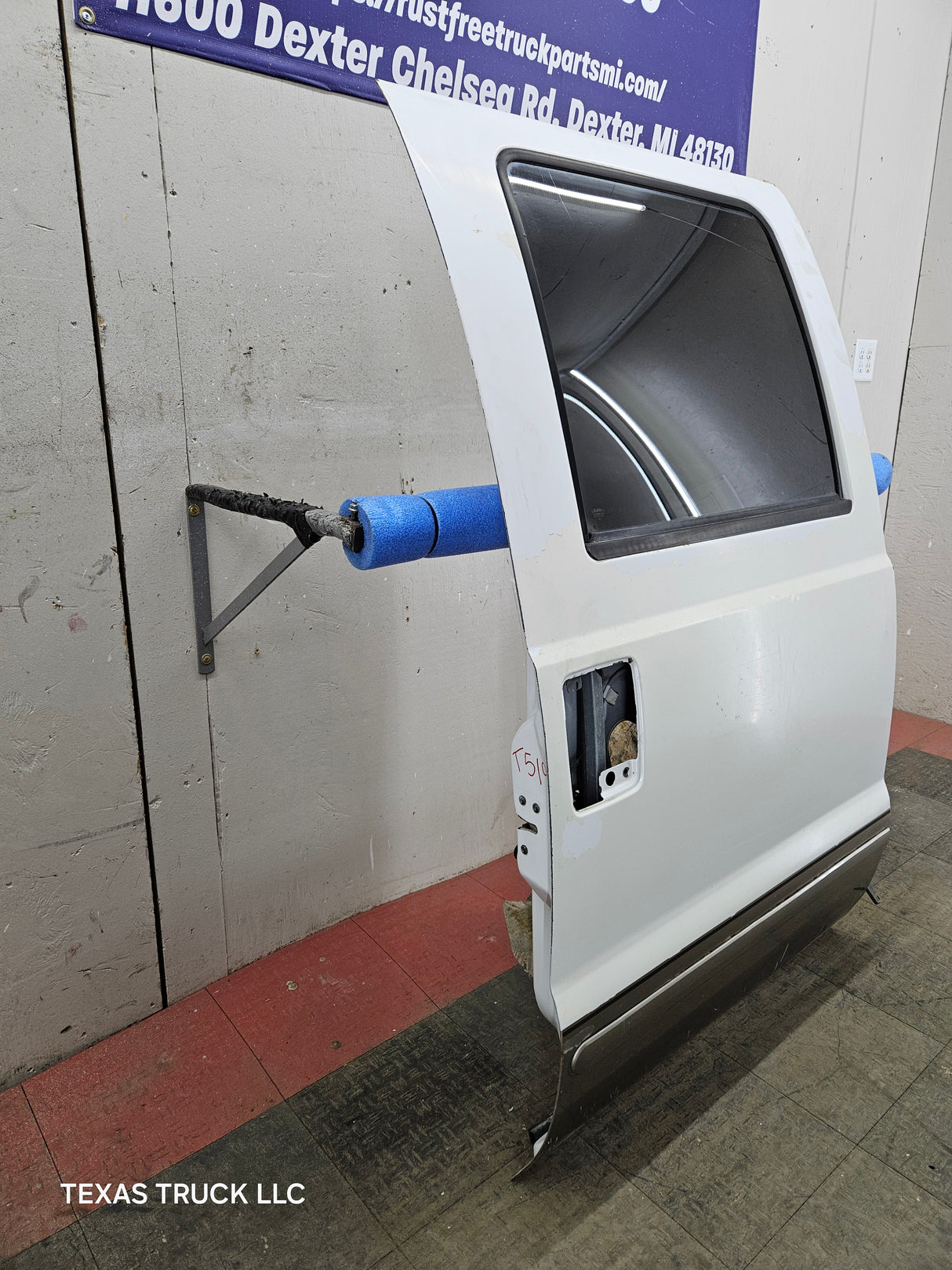 1999-2011 Ford Super Duty F250 F350 F450 F550 RH Crew Cab Passenger Side Rear Door