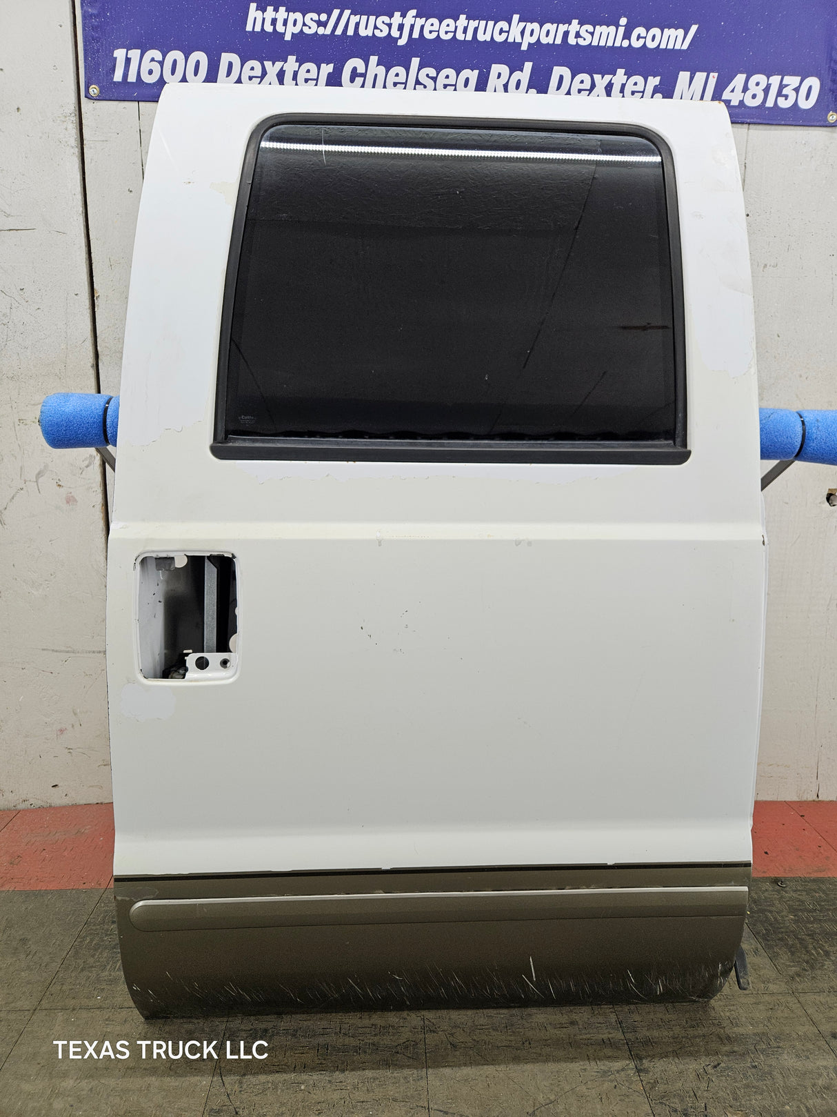 1999-2011 Ford Super Duty F250 F350 F450 F550 RH Crew Cab Passenger Side Rear Door
