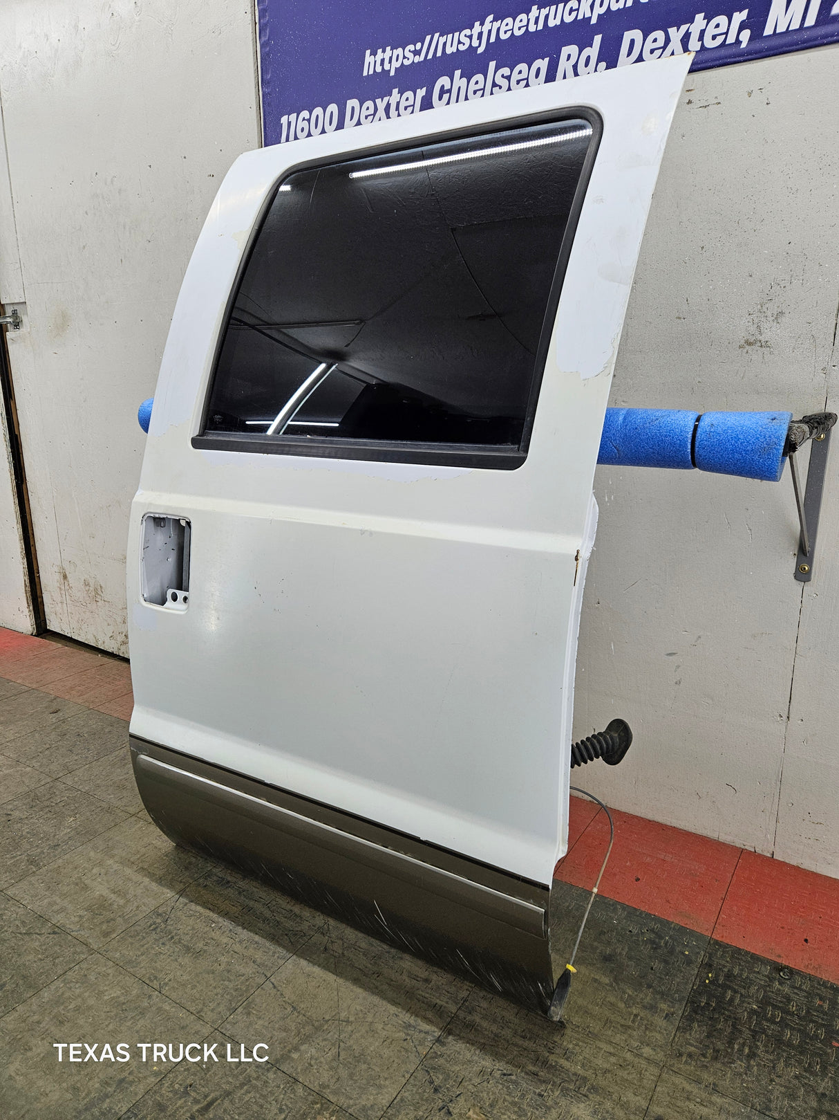 1999-2011 Ford Super Duty F250 F350 F450 F550 RH Crew Cab Passenger Side Rear Door