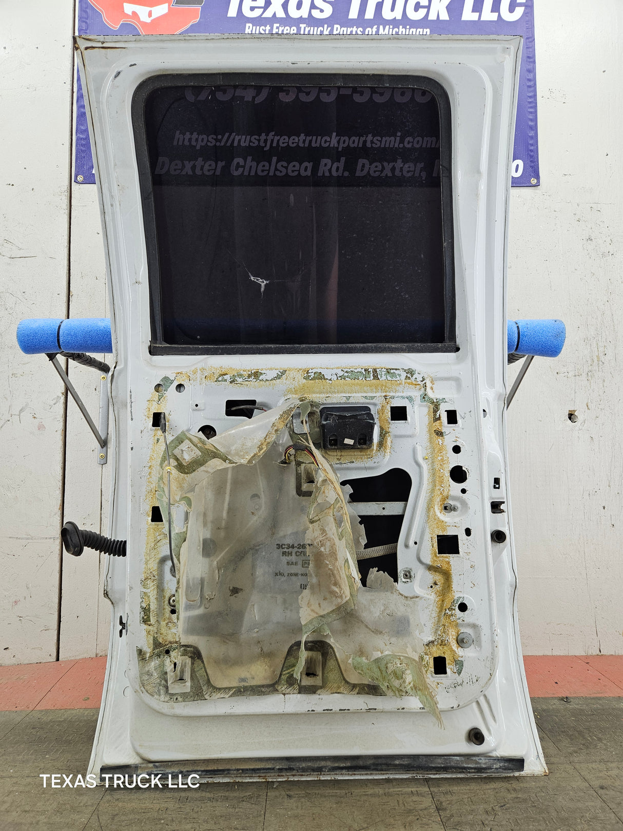 1999-2011 Ford Super Duty F250 F350 F450 F550 RH Crew Cab Passenger Side Rear Door