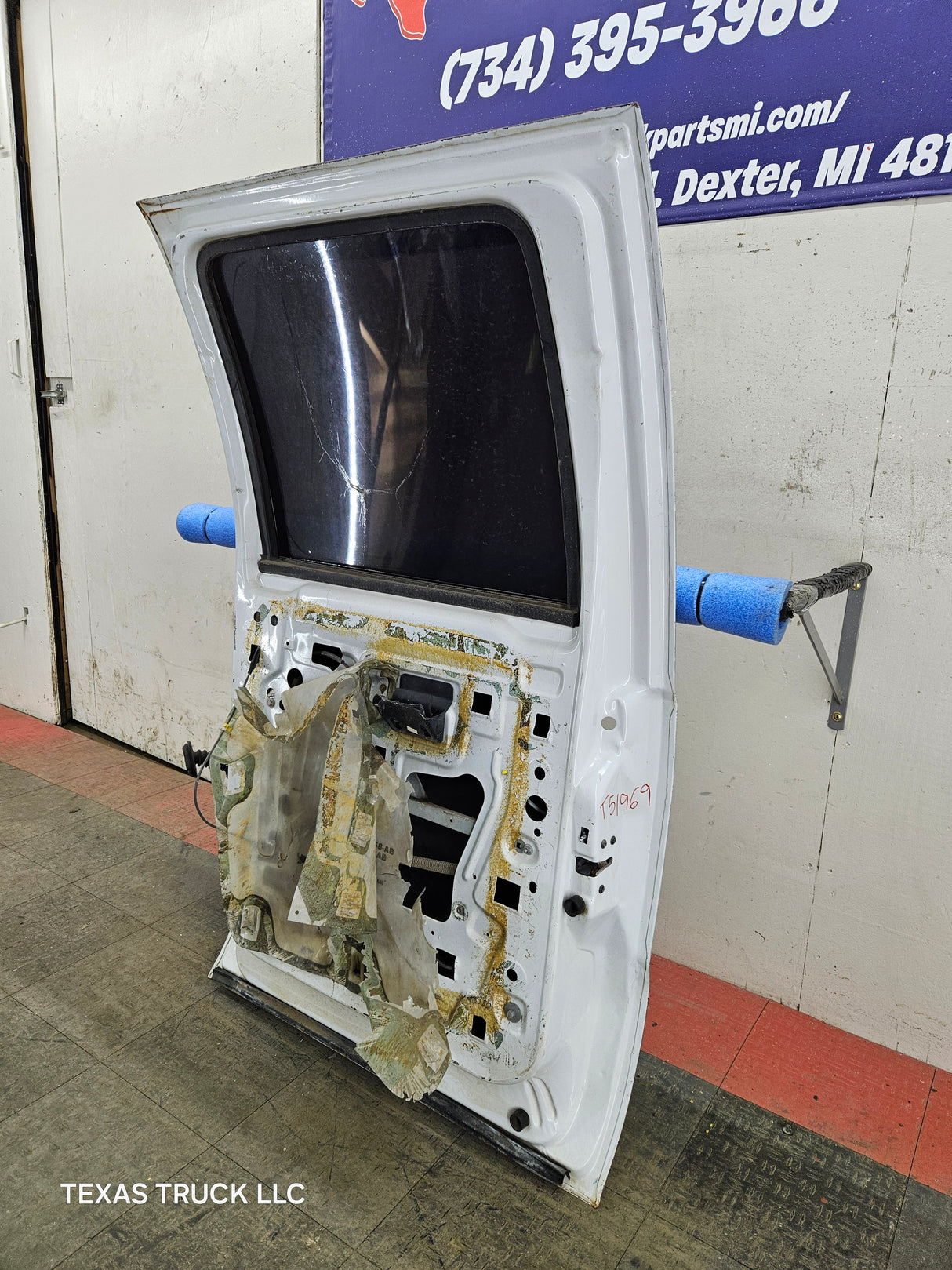 1999-2011 Ford Super Duty F250 F350 F450 F550 RH Crew Cab Passenger Side Rear Door