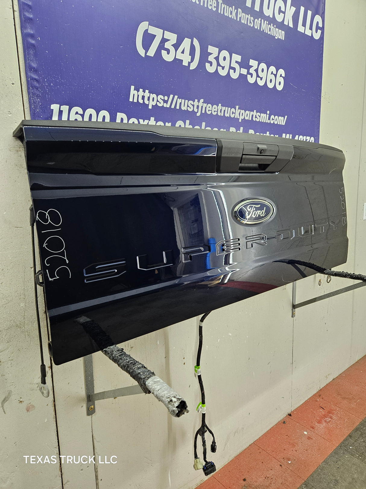 2023-2025 Ford Super Duty F250 F350 F450 F550 Tailgate With Camera