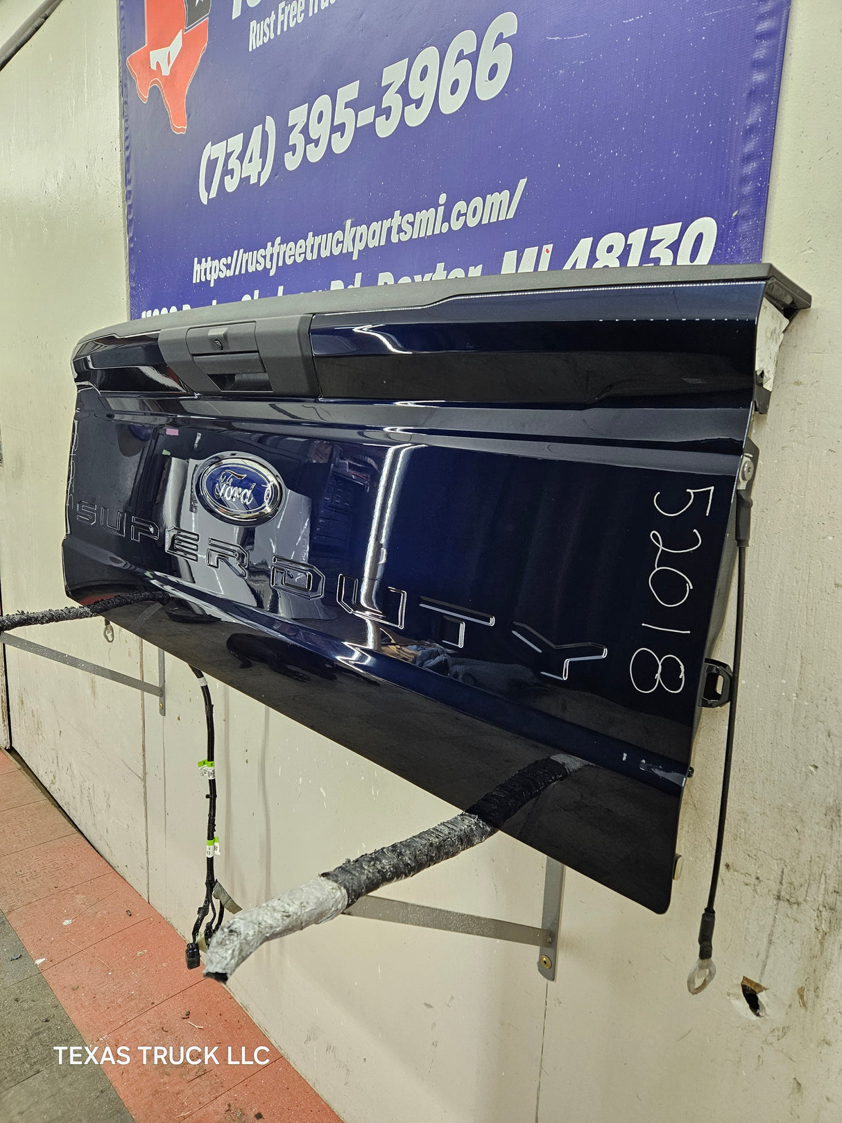 2023-2025 Ford Super Duty F250 F350 F450 F550 Tailgate With Camera