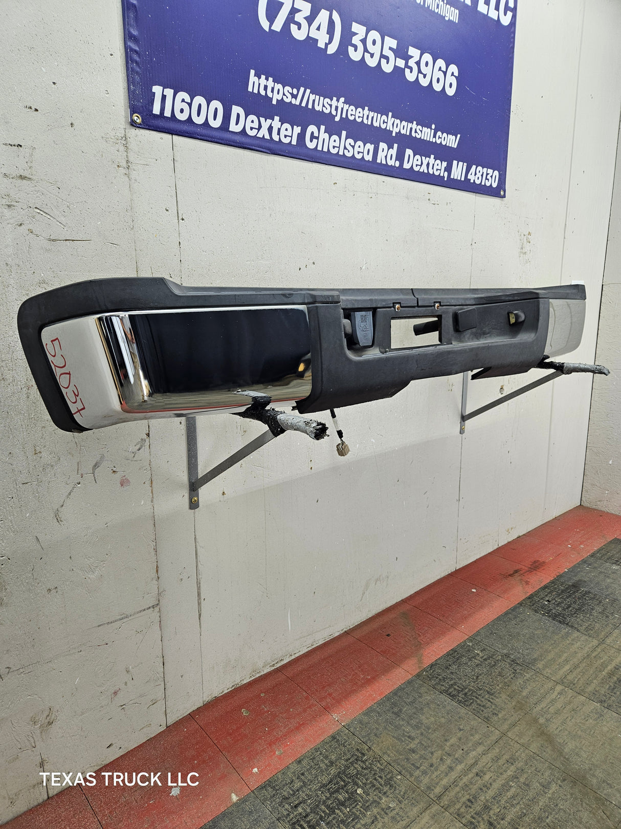 2011-2014 Chevrolet Silverado / GMC Sierra 2500 3500 HD Rear Bumper