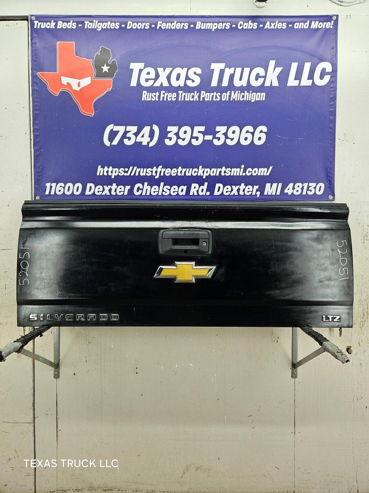 2014-2019 Chevrolet Silverado / GMC Sierra 1500 2500 3500 HD Tailgate