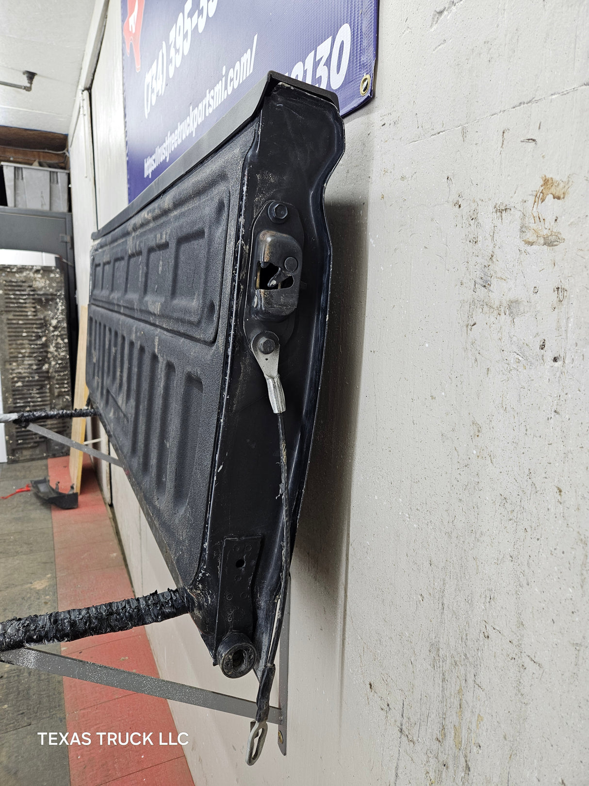 2014-2019 Chevrolet Silverado / GMC Sierra 1500 2500 3500 HD Tailgate