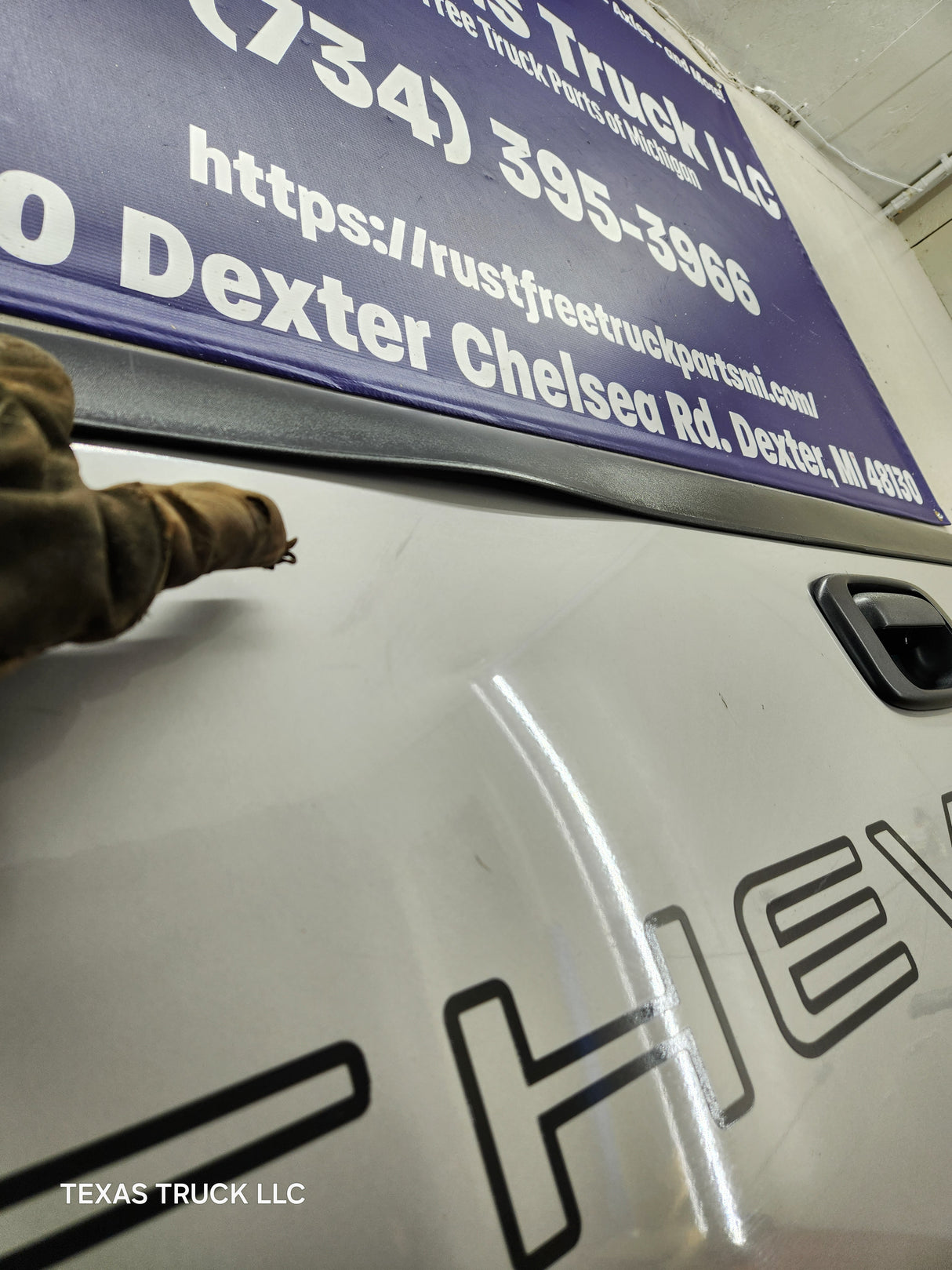 1999-2007 Chevrolet Silverado / GMC Sierra 1500 2500 3500 Tailgate - Pewter