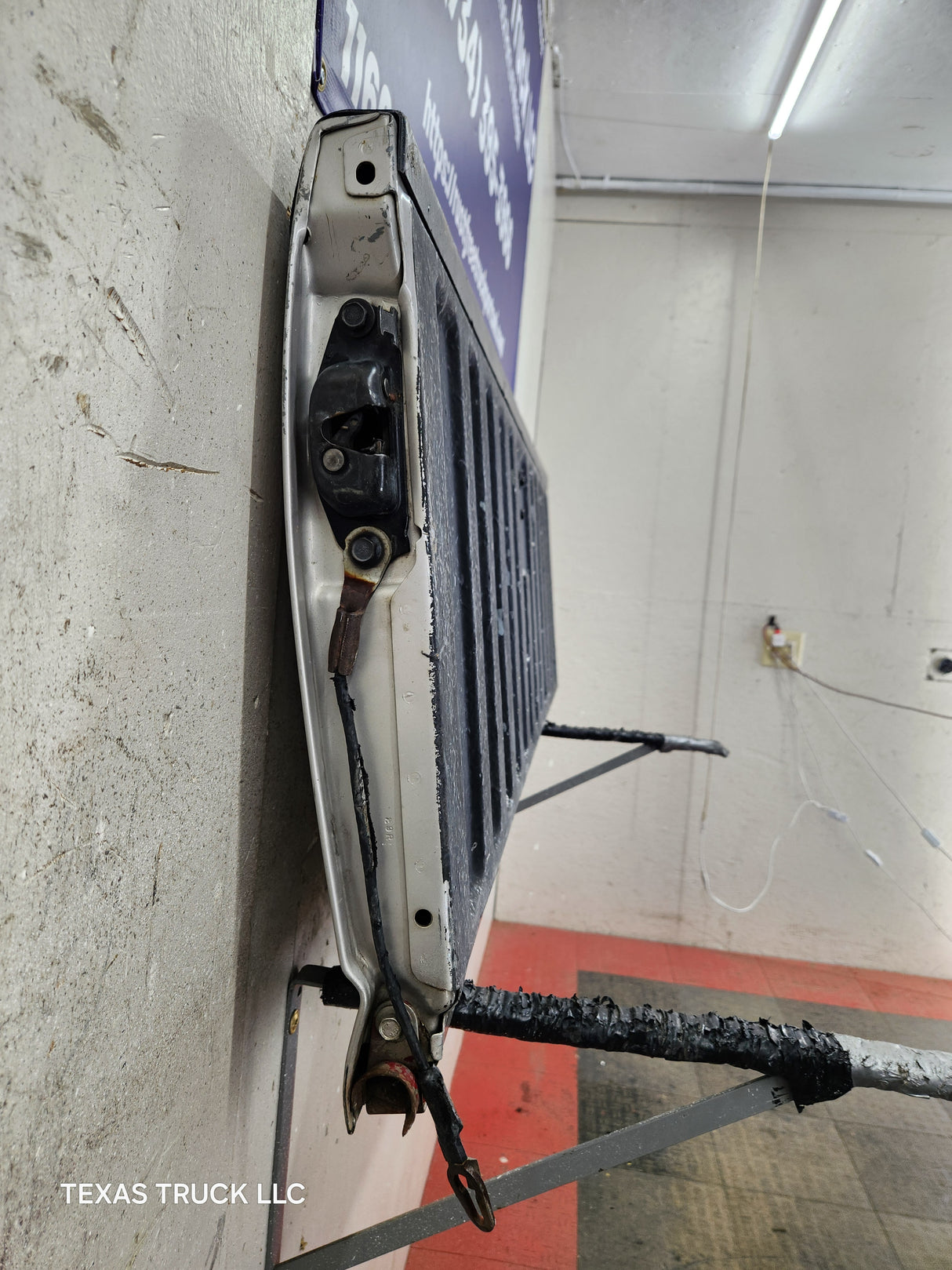 1999-2007 Chevrolet Silverado / GMC Sierra 1500 2500 3500 Tailgate - Pewter