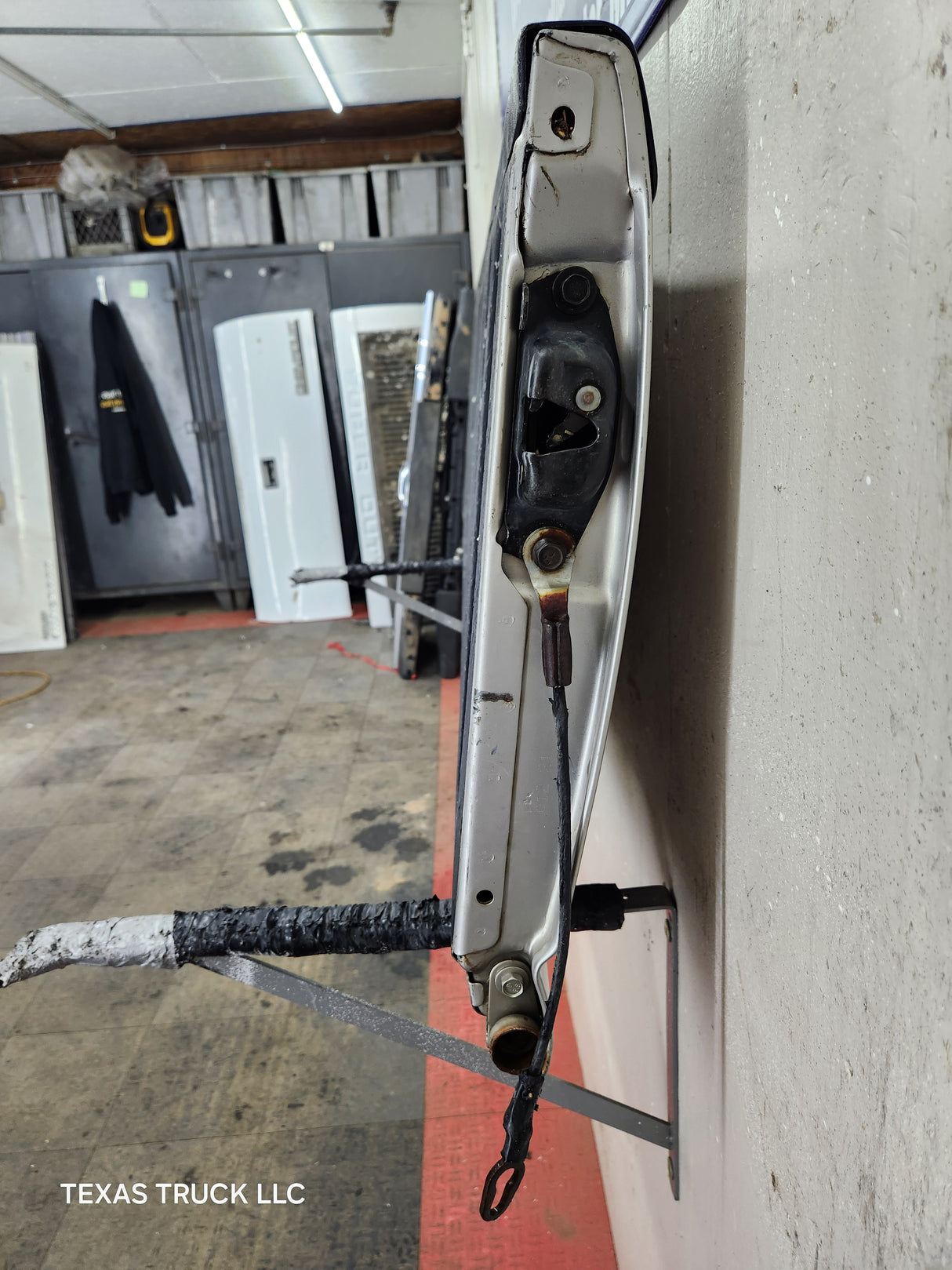 1999-2007 Chevrolet Silverado / GMC Sierra 1500 2500 3500 Tailgate - Pewter