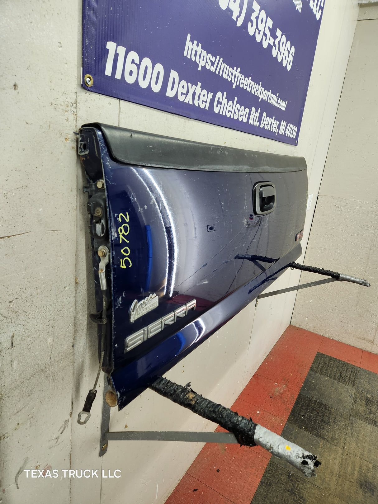 1999-2007 Chevrolet Silverado / GMC Sierra 1500 2500 3500 Tailgate