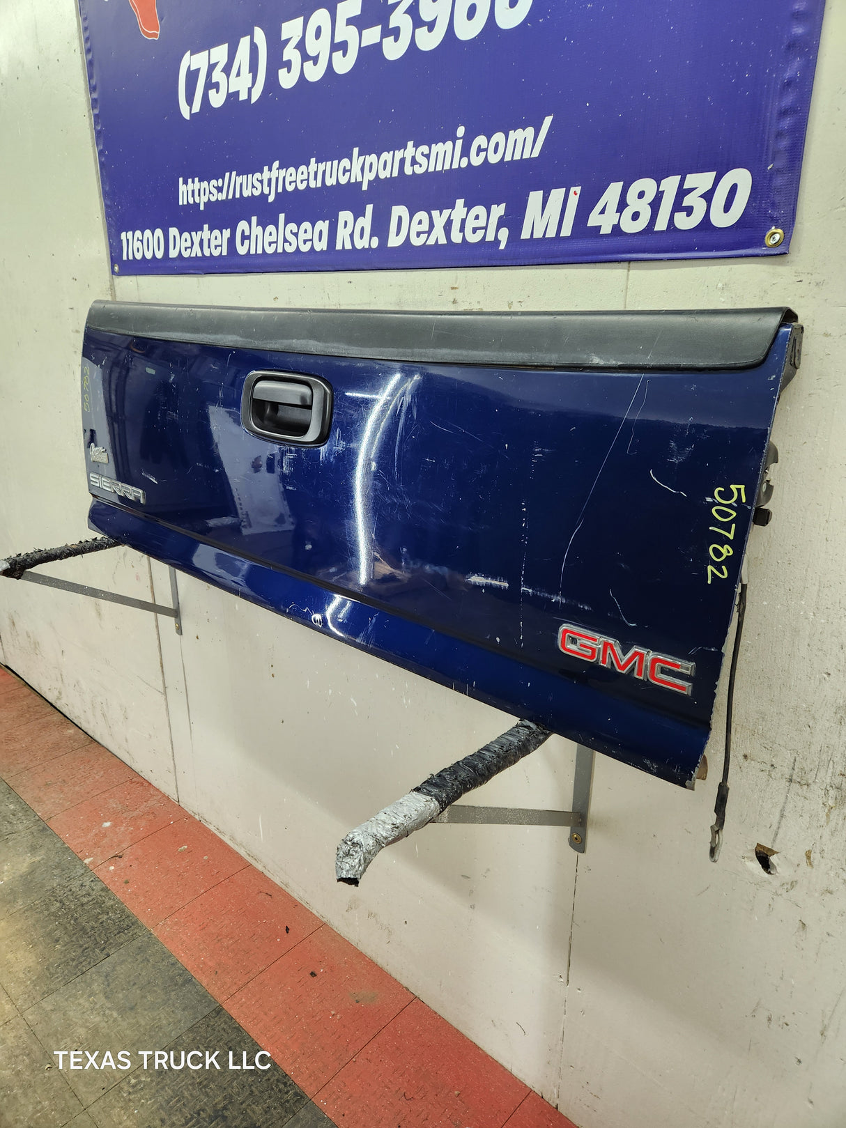 1999-2007 Chevrolet Silverado / GMC Sierra 1500 2500 3500 Tailgate