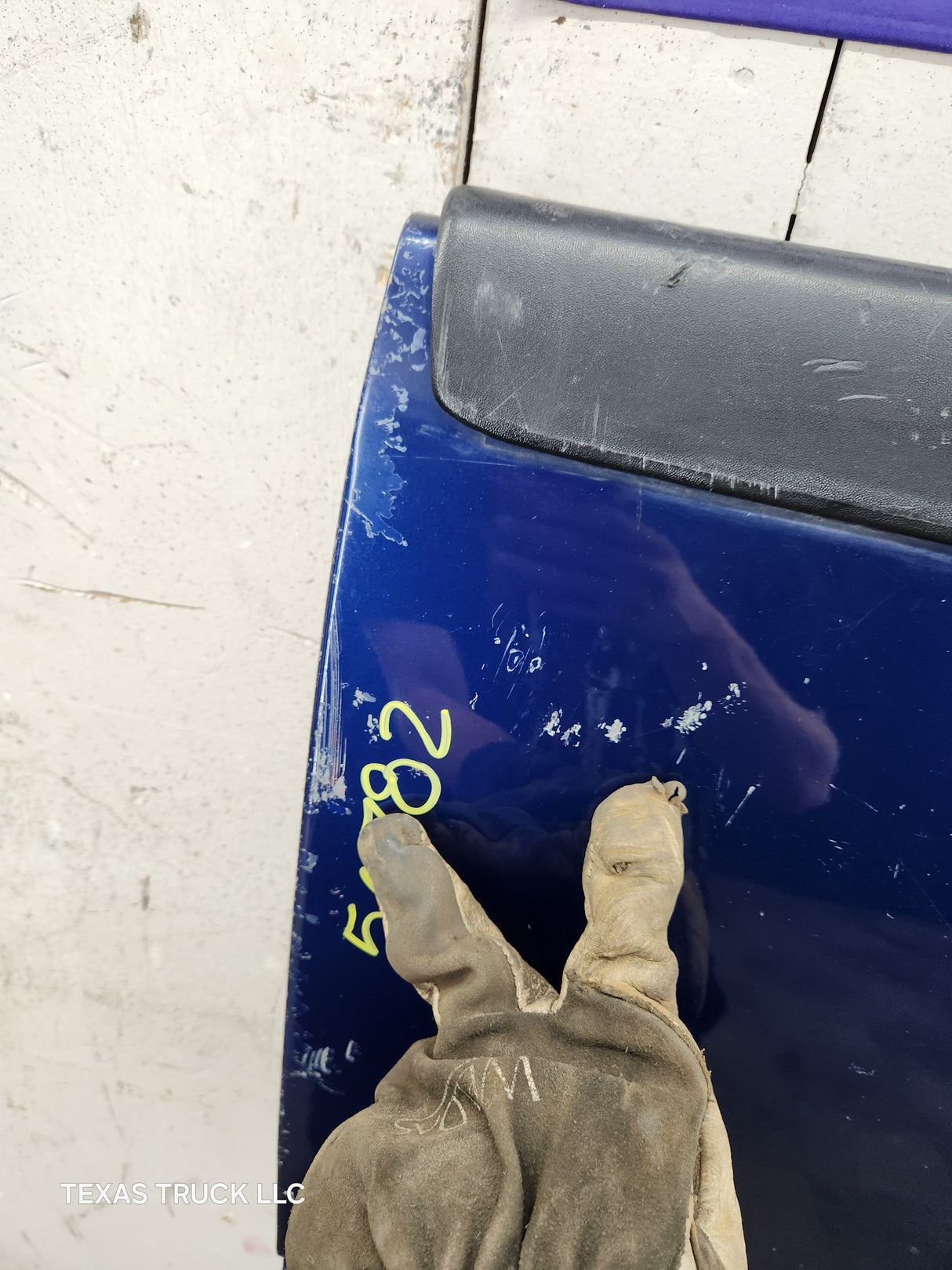 1999-2007 Chevrolet Silverado / GMC Sierra 1500 2500 3500 Tailgate