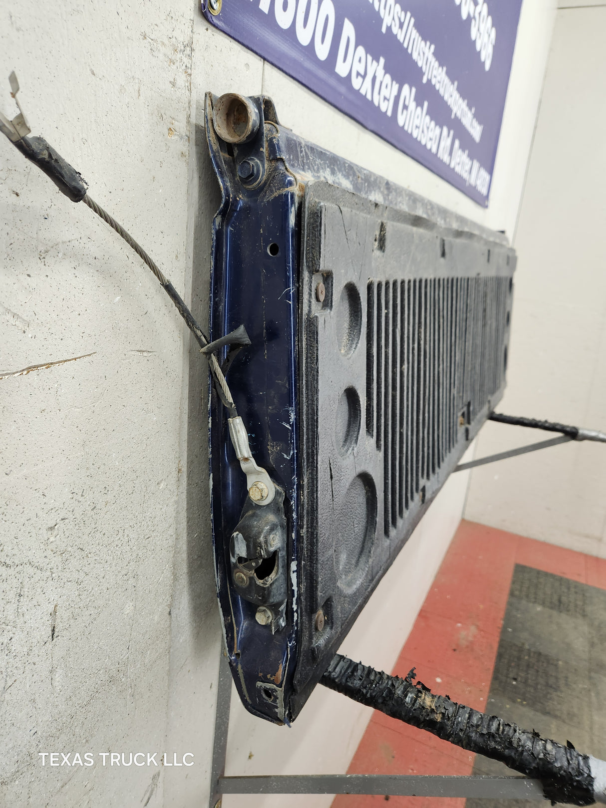 1999-2007 Chevrolet Silverado / GMC Sierra 1500 2500 3500 Tailgate