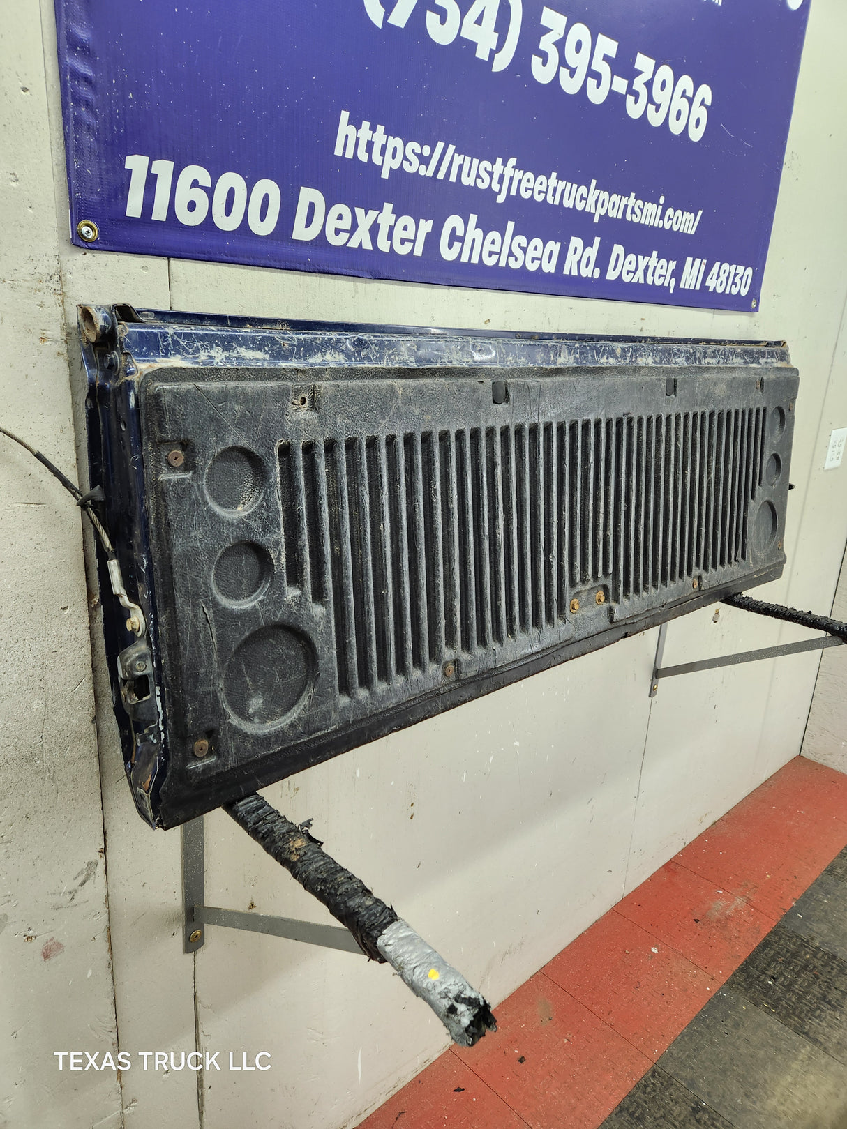 1999-2007 Chevrolet Silverado / GMC Sierra 1500 2500 3500 Tailgate